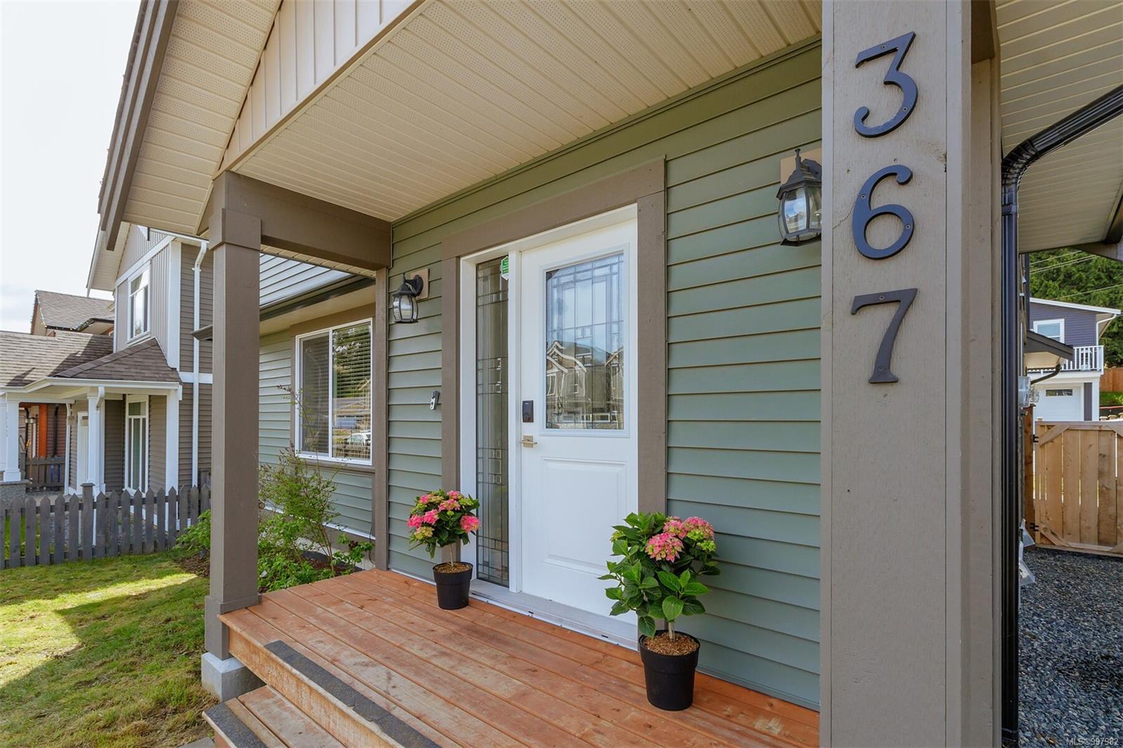 $720,000 - 367 Cambie Rd<br>British Columbia, V9R 0G7