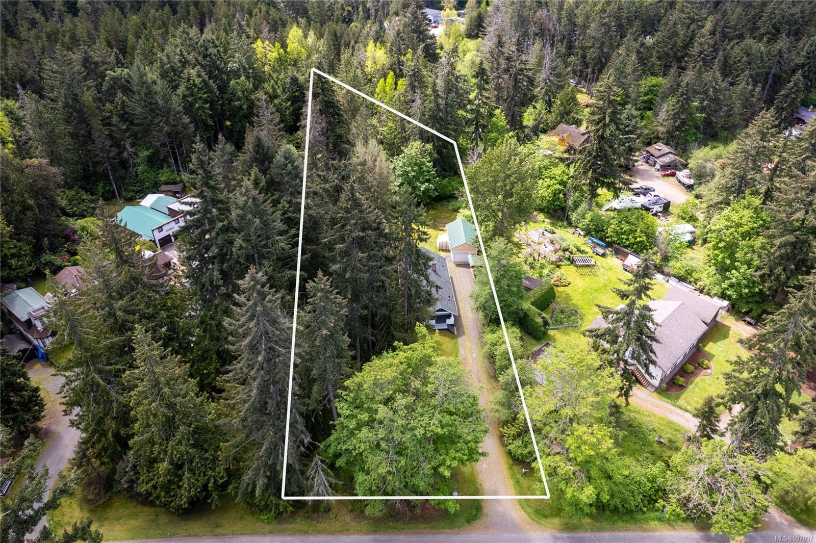$699,900 - 1024 Little Mountain Rd<br>British Columbia, V9P 2C3