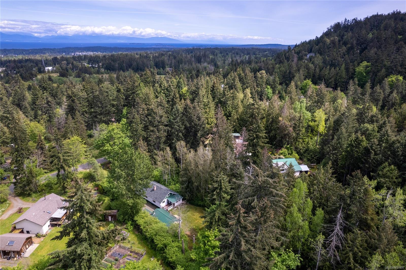 $699,900 - 1024 Little Mountain Rd<br>British Columbia, V9P 2C3