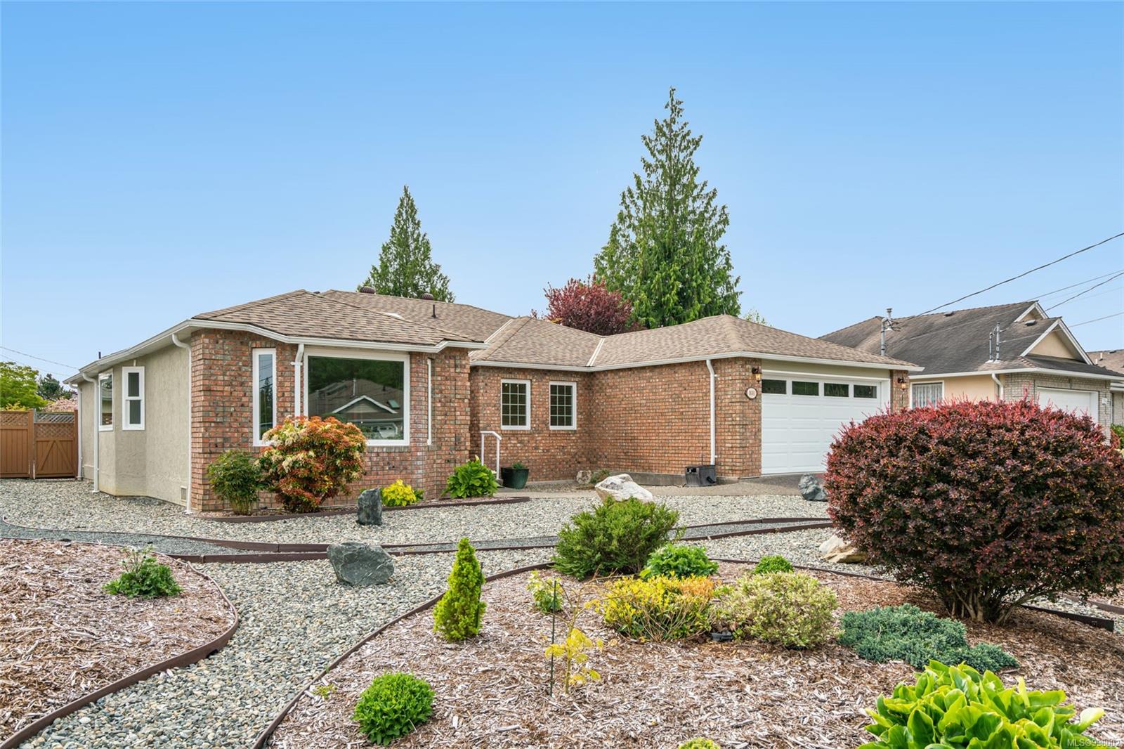 $895,900 - 800 Mulholland Dr<br>British Columbia, V9P 2K4