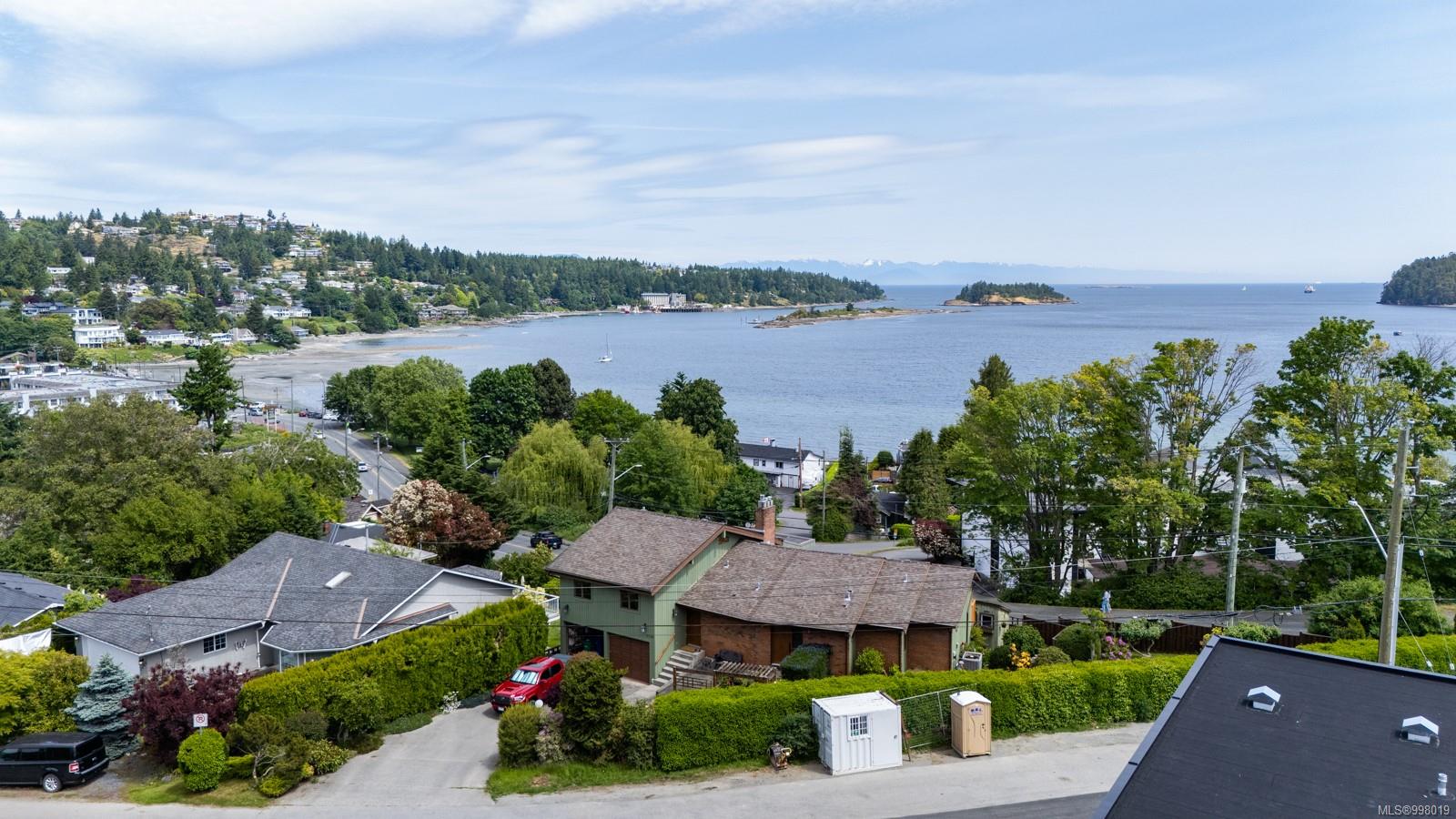 $909,900 - 2541 Doctors Rd<br>British Columbia, V9S 3V4