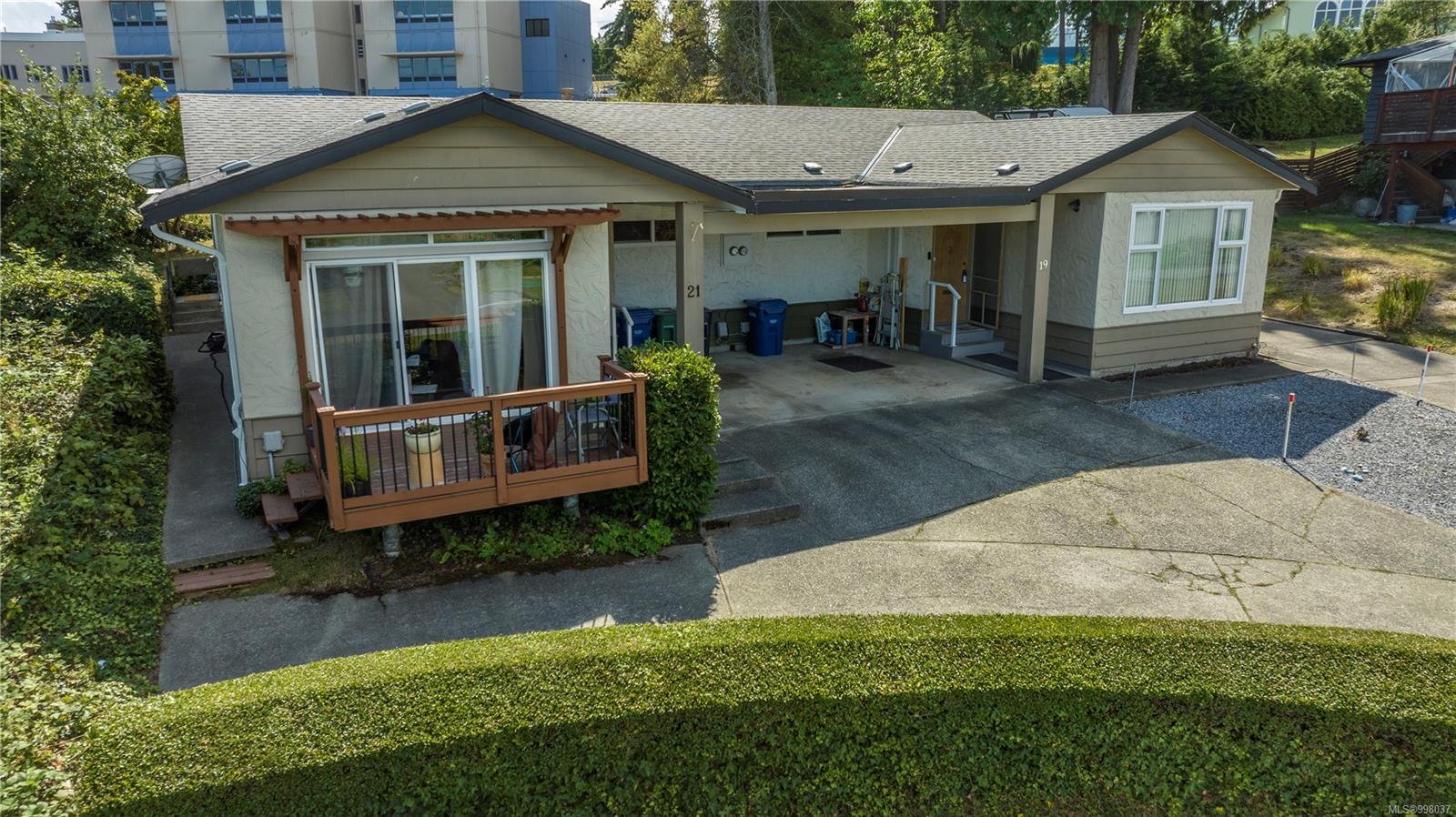 $849,000 - 19-21 Cilaire Dr<br>British Columbia, V9S 3C9