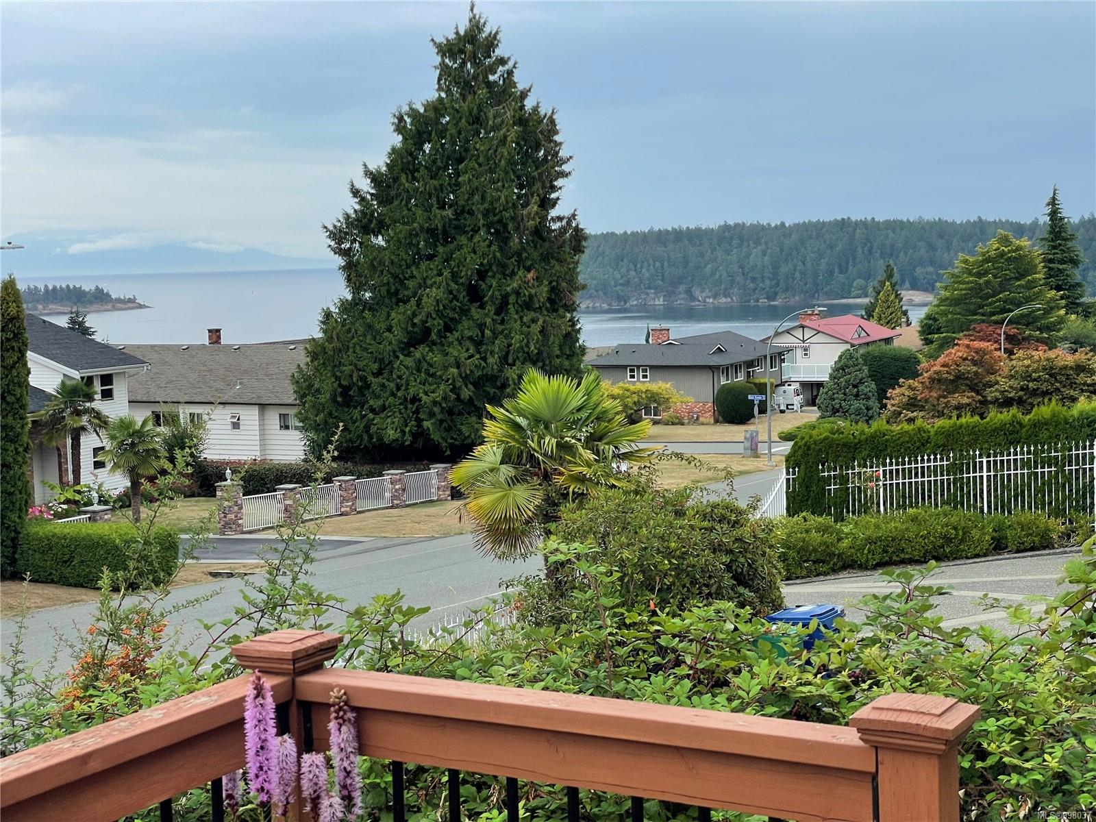 $849,000 - 19-21 Cilaire Dr<br>British Columbia, V9S 3C9