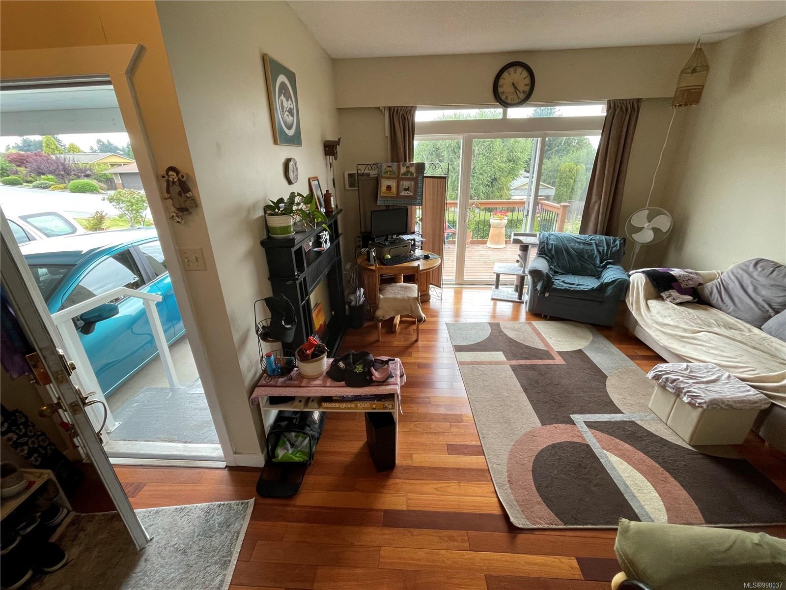 $849,000 - 19-21 Cilaire Dr<br>British Columbia, V9S 3C9