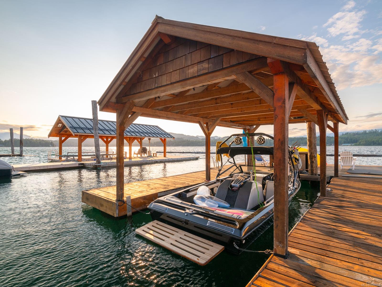 $1,899,000 - 9010 Lord Rd<br>British Columbia, V9Y 9C1