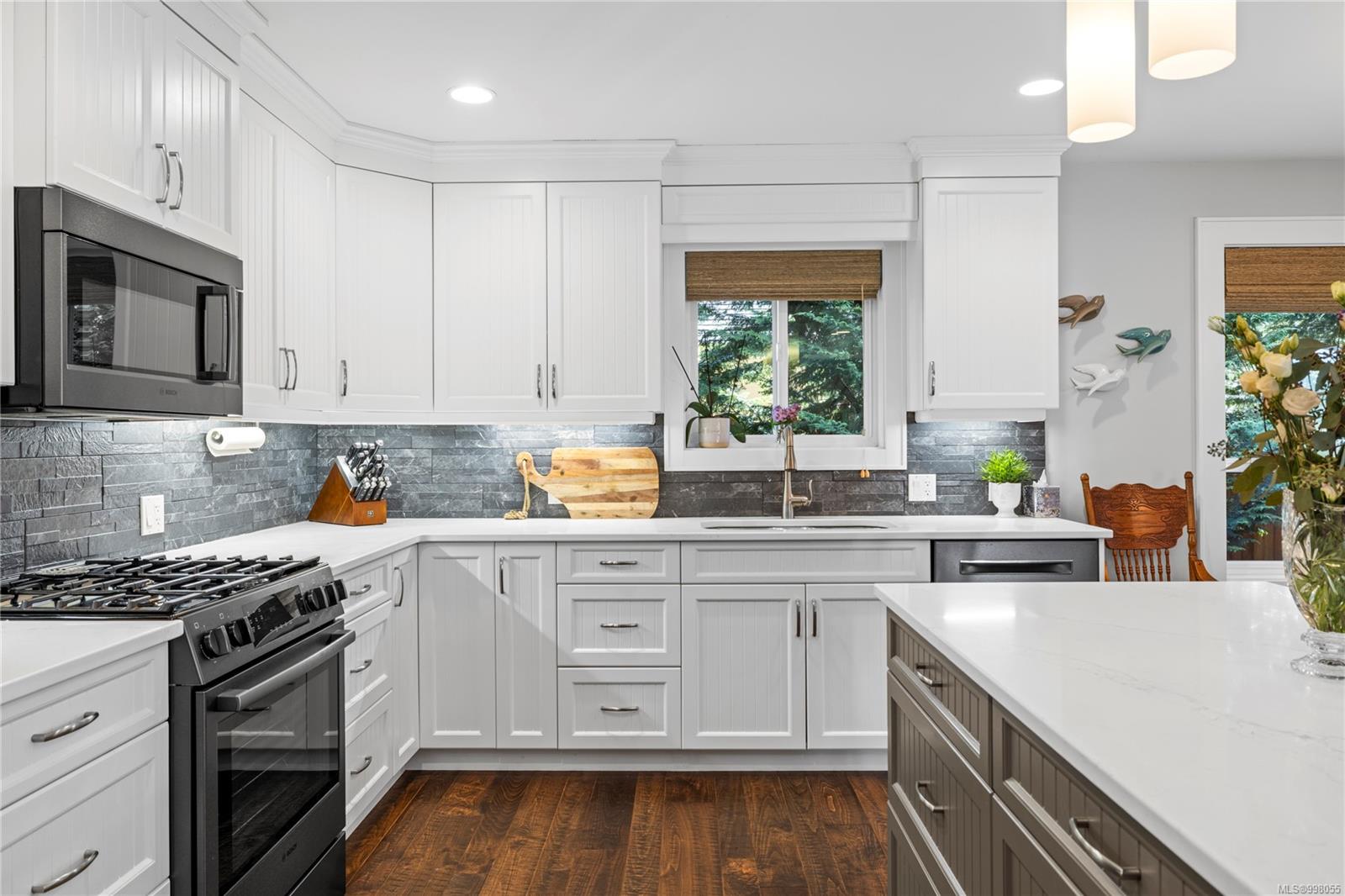 $1,199,000 - 3906 Creekside Dr<br>British Columbia, V0R 1G0