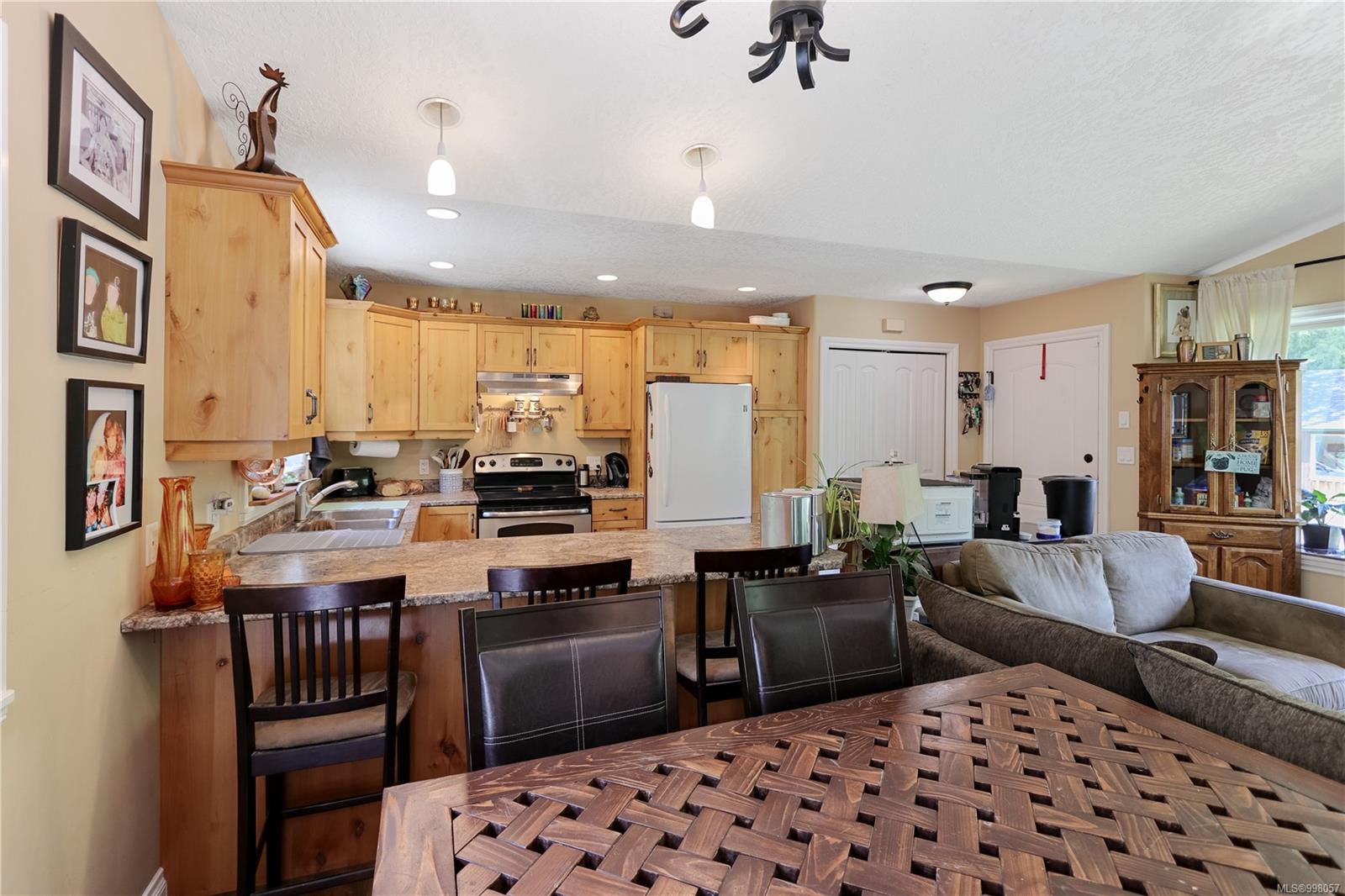 $569,900 - 1574 Pady Pl<br>British Columbia, V9K 2S3