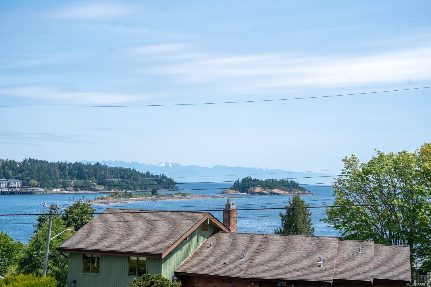 $889,900 - 2549 Doctors Rd<br>British Columbia, V9S 3V4