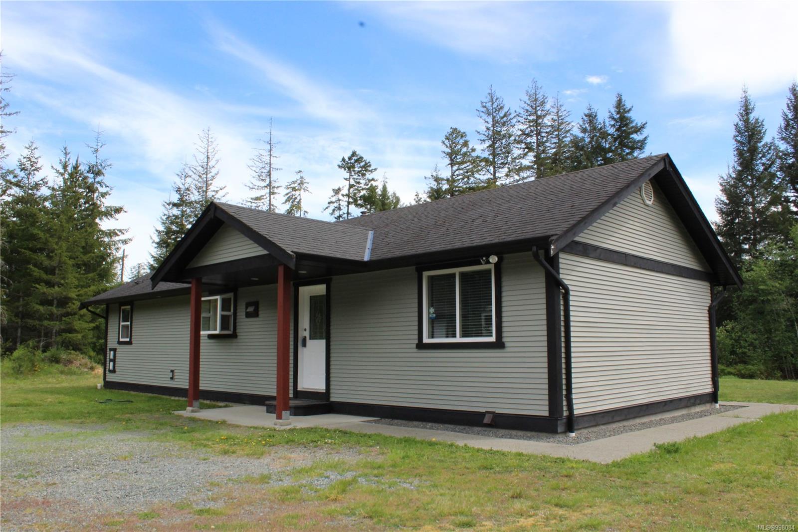 $986,900 - 2932 RENFREW Rd<br>British Columbia, V8H 2E4
