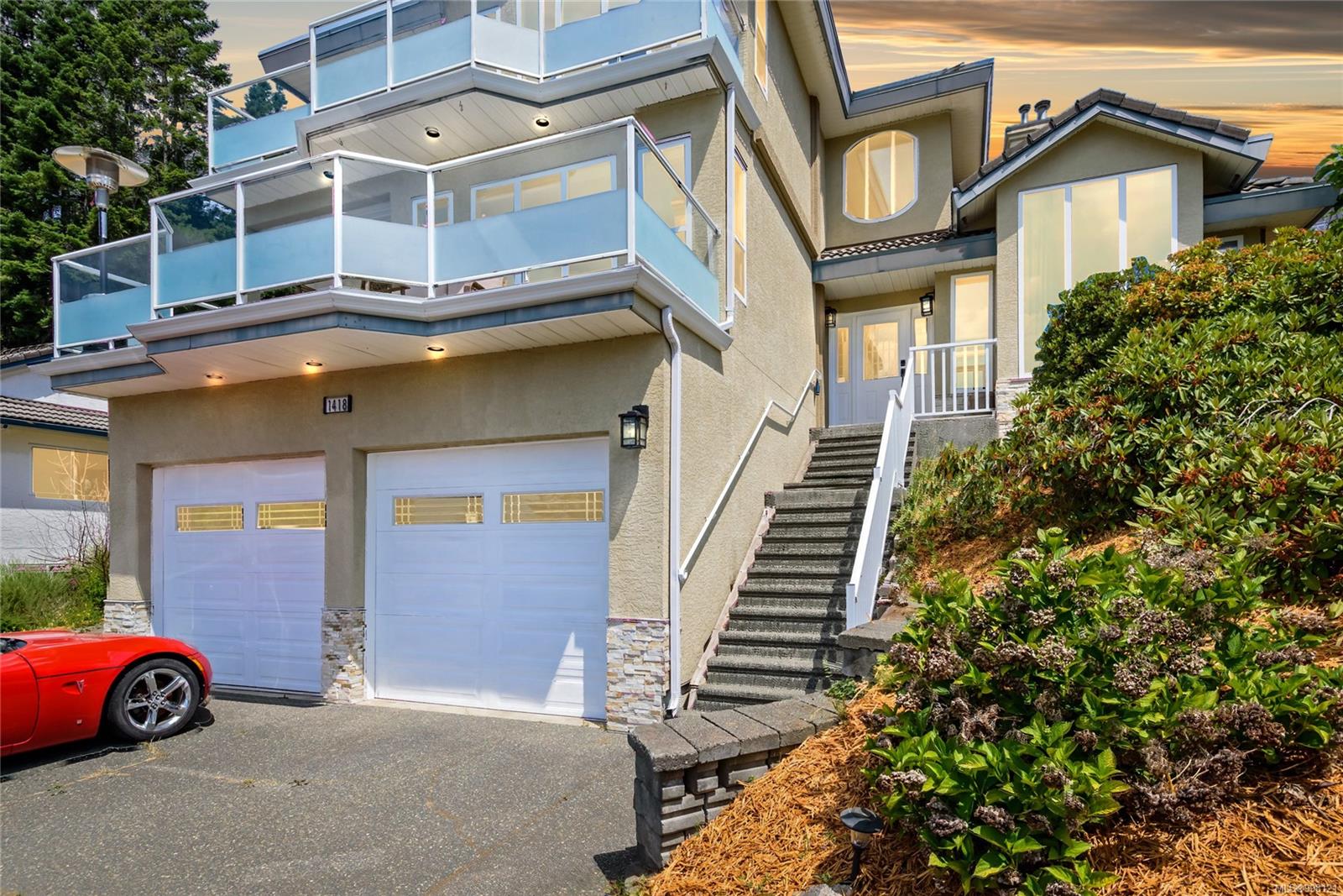 $1,148,000 - 1418 Valley View Dr<br>British Columbia, V9N 8T3