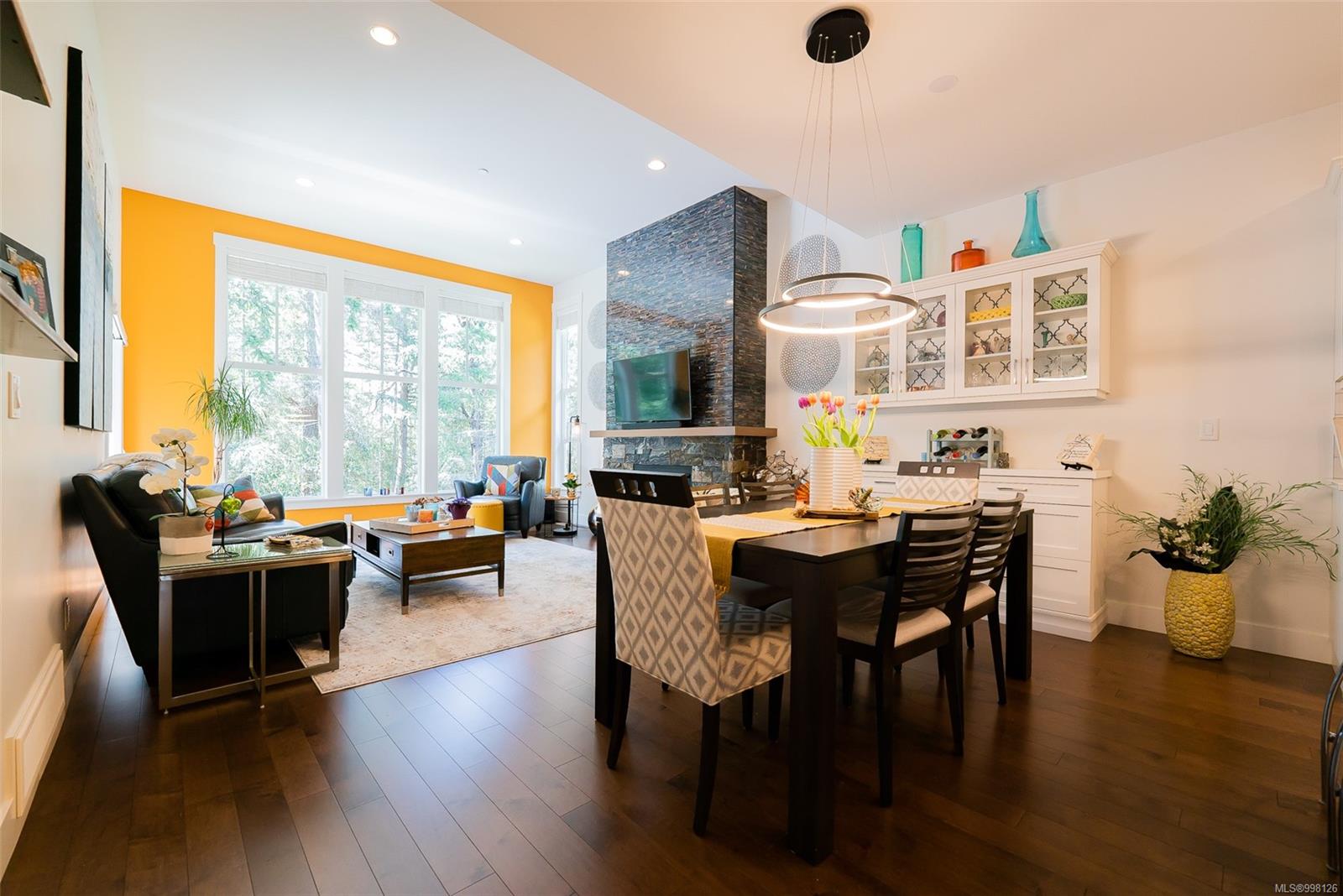 $799,900 - 4989 Currie Pl<br>British Columbia, V9V 0B3