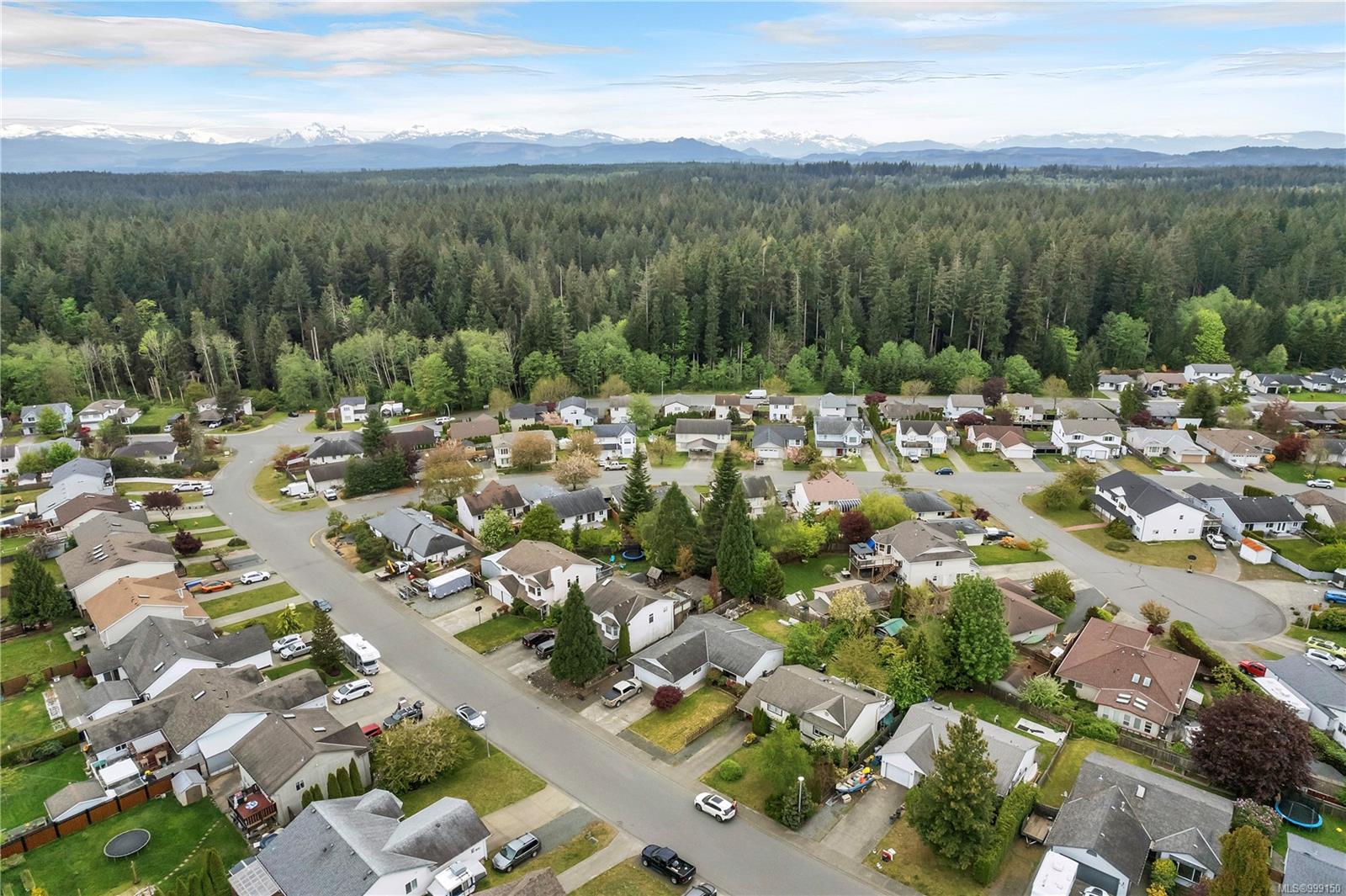 $609,900 - 885 Kit Cres<br>British Columbia, V9H 1P7