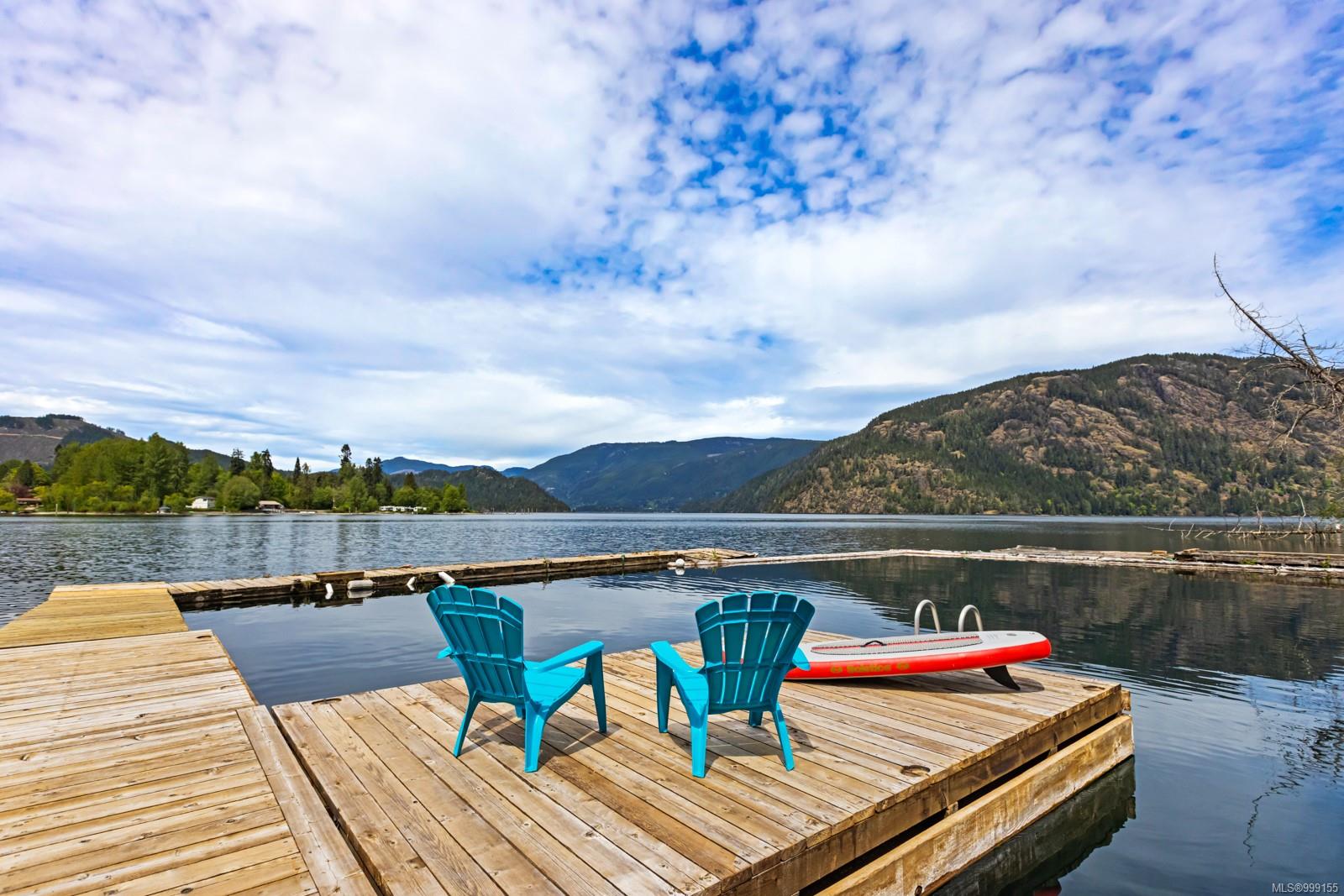 $1,799,000 - 6918 Beach Dr<br>British Columbia, V0R 1Y0