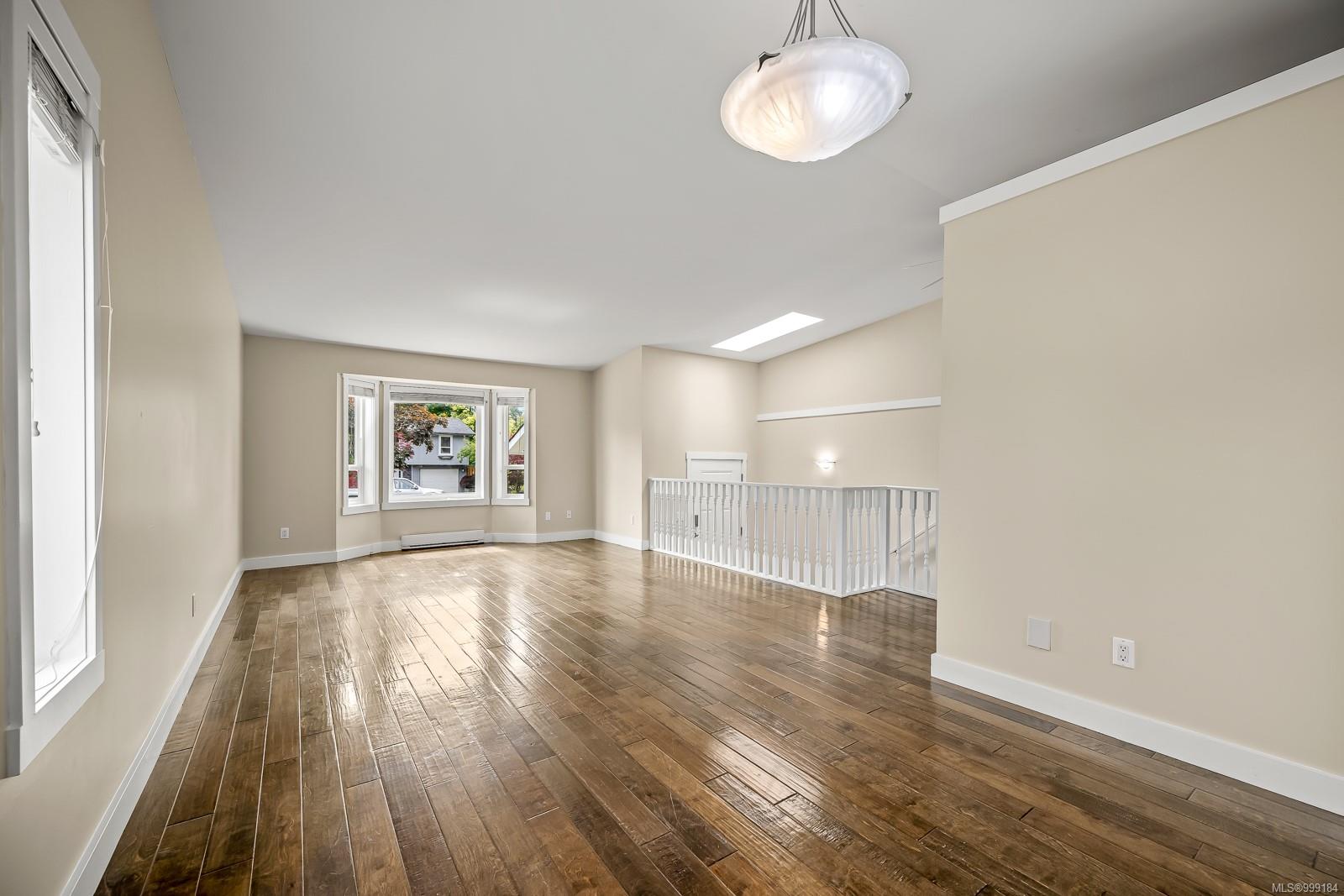 $774,900 - 1401 22nd St<br>British Columbia, V9N 7L7