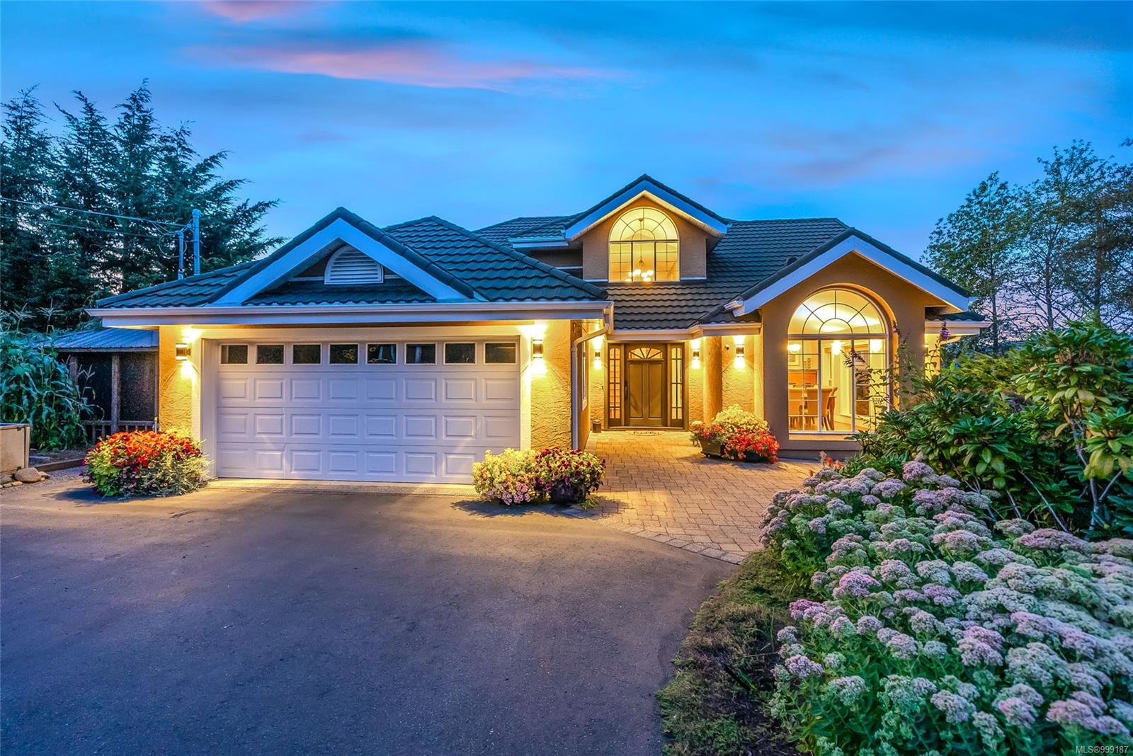 $1,625,000 - 2659 Sea Blush Dr<br>British Columbia, V9P 9E4
