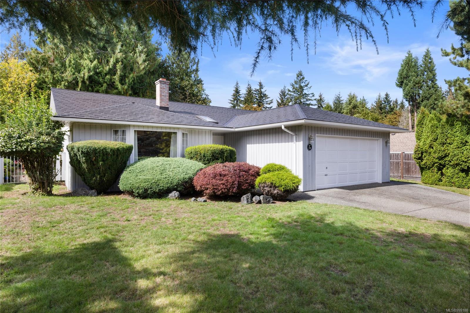 $799,900 - 591 Moresby Ave<br>British Columbia, V9K 1J6