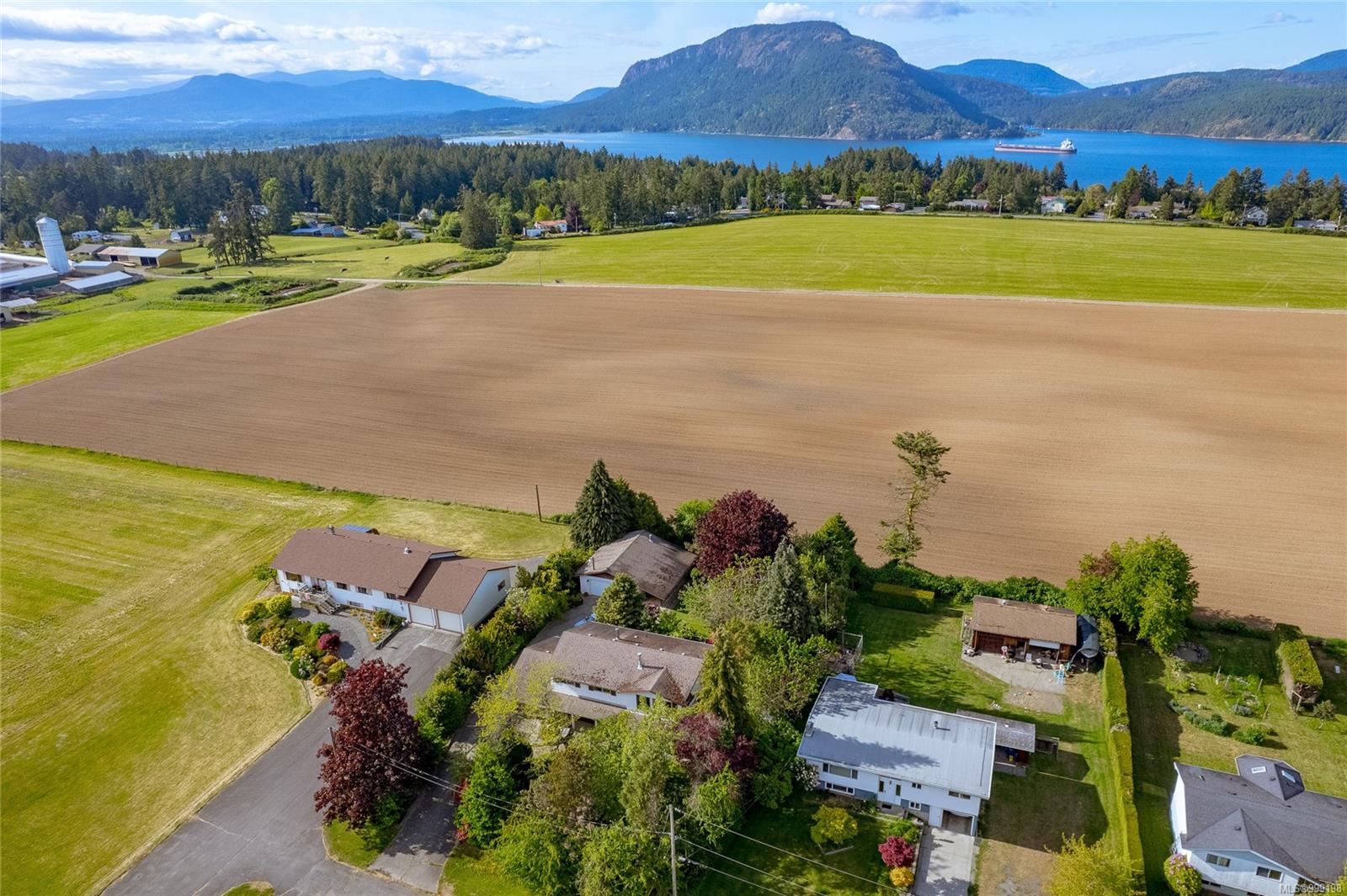 $1,000,000 - 1393 Nelson Rd<br>British Columbia, V0R 1N2
