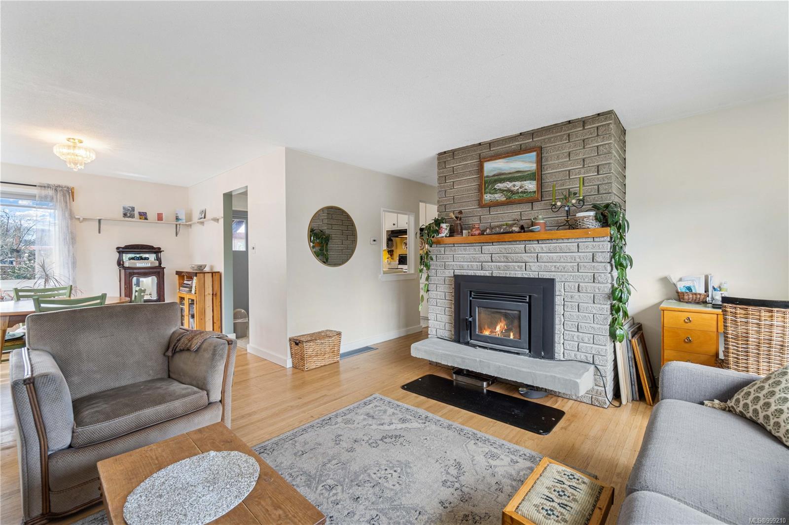 $630,000 - 137 Harvey St<br>British Columbia, V9R 3W5