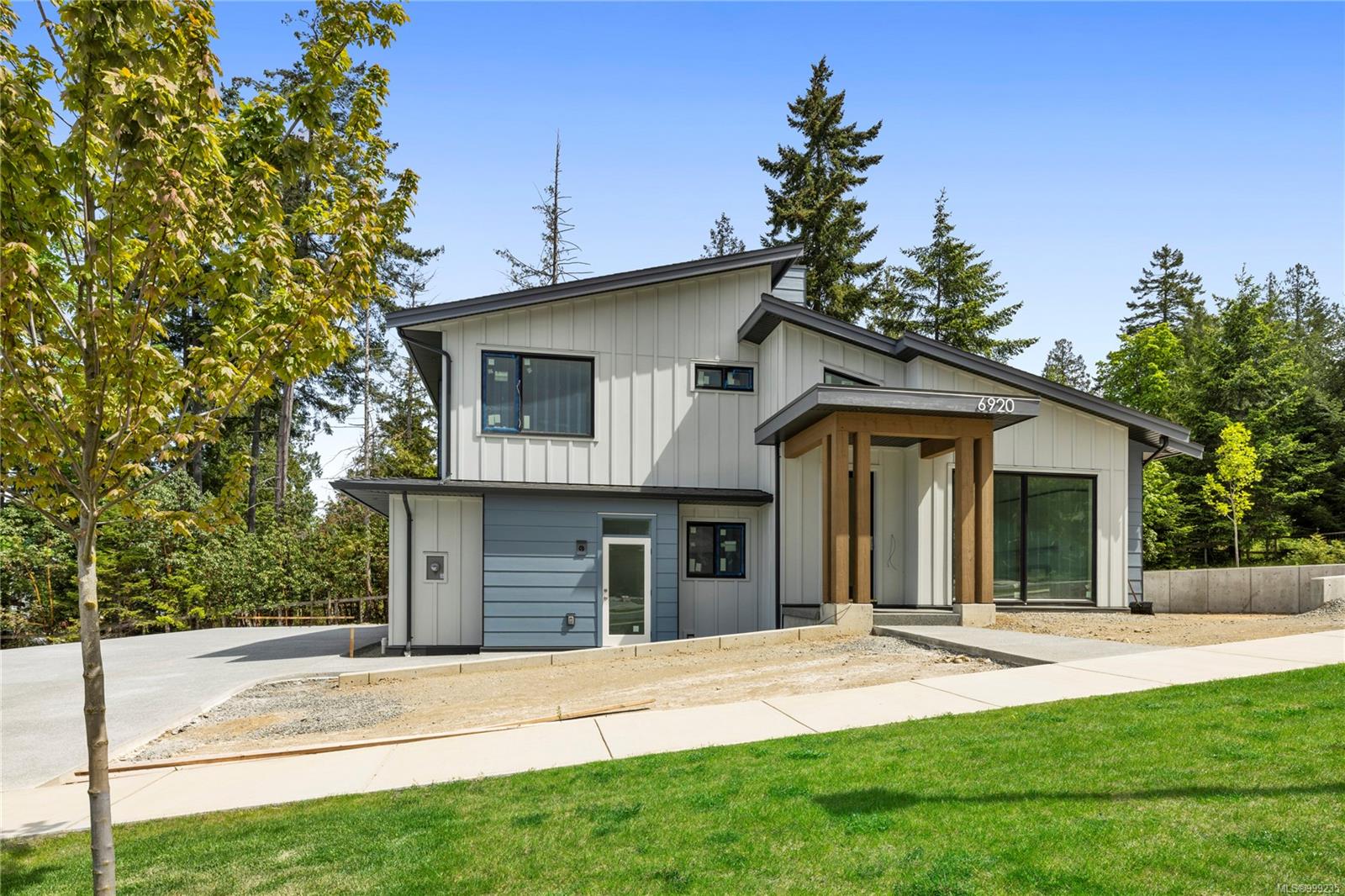 $1,599,000 - 6920 Shale Rd<br>British Columbia, V0R 2H0
