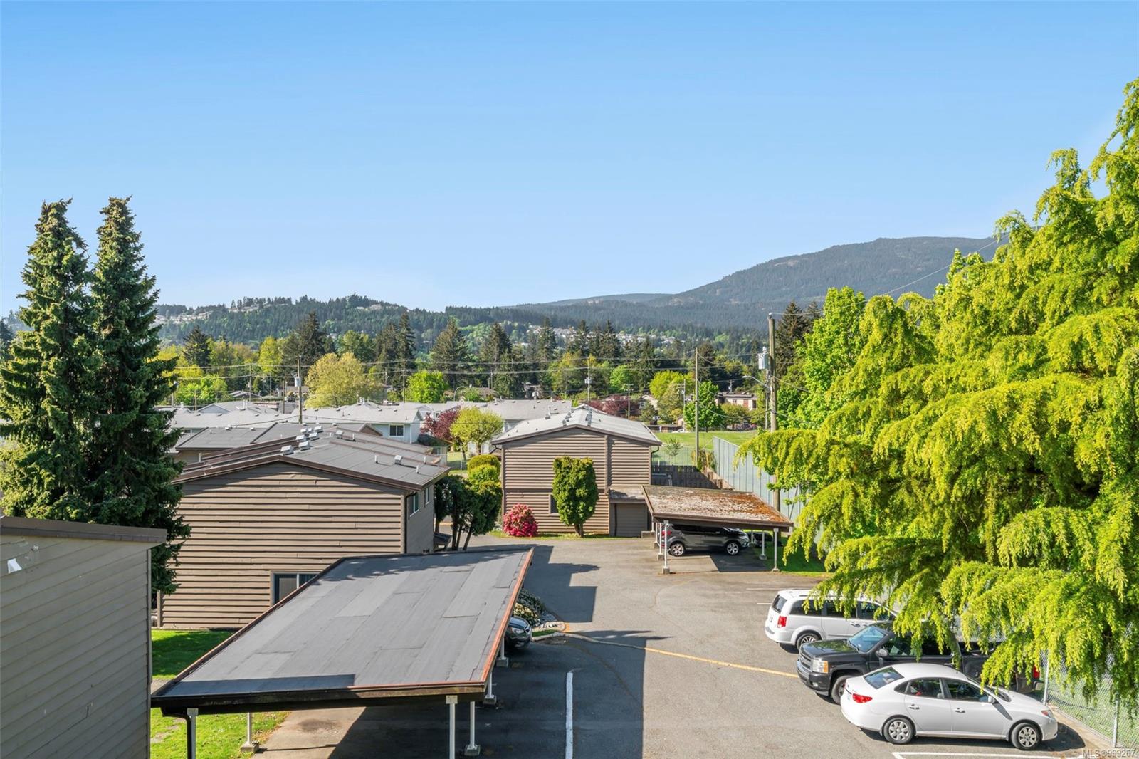$265,900 - 25 Pryde Ave<br>British Columbia, V9S 465