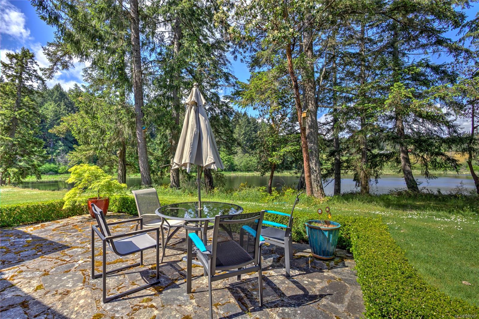$1,449,000 - 3127 Ingram Rd<br>British Columbia, V9X 1W8
