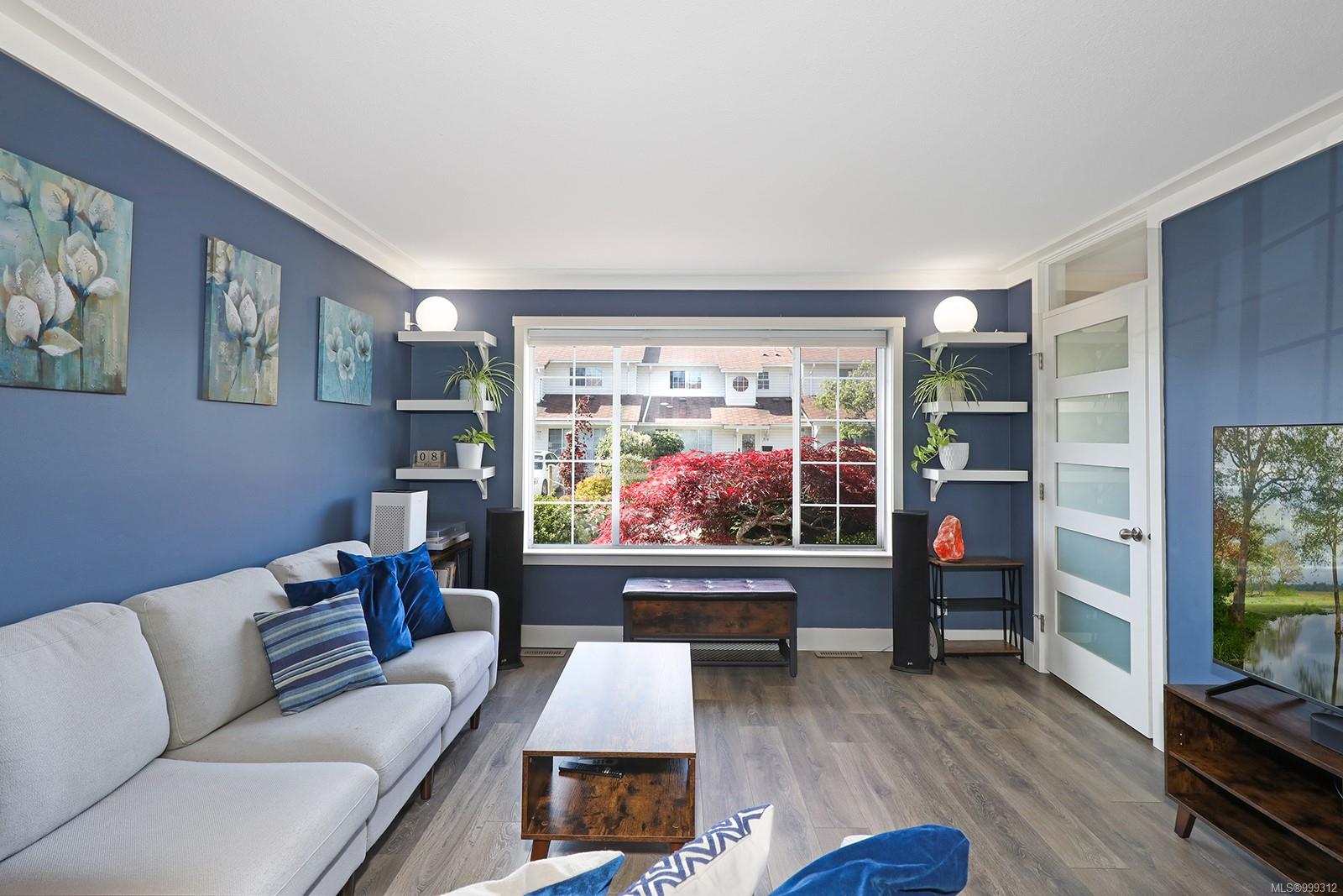 $525,000 - 680 Murrelet Dr<br>British Columbia, V9M 3P2