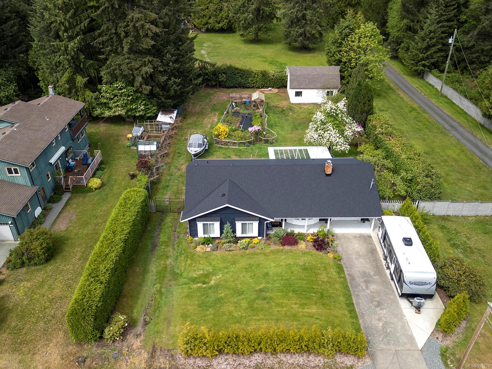 $1,025,000 - 2250 Idiens Way<br>British Columbia, V9M 3Y9
