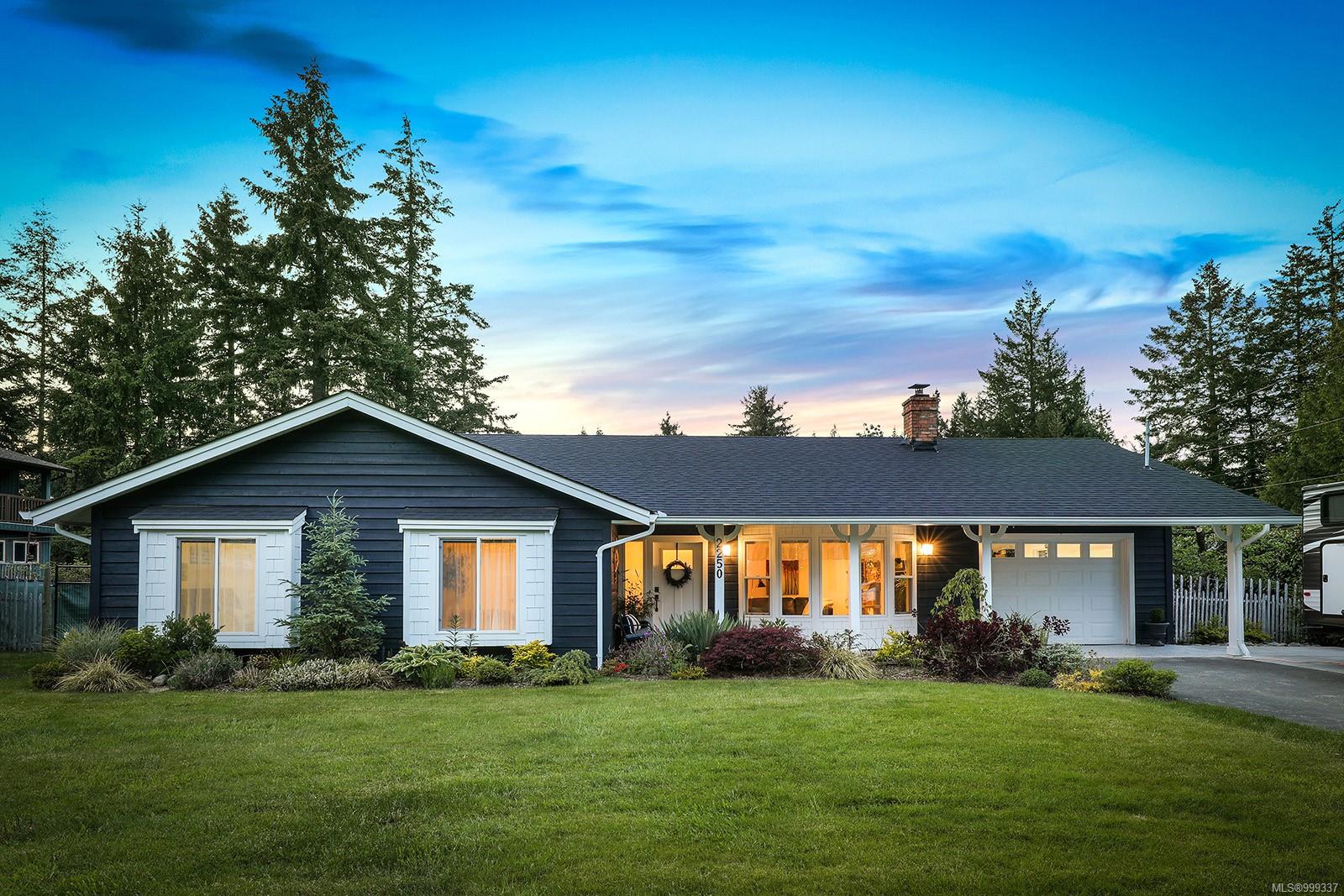 $1,025,000 - 2250 Idiens Way<br>British Columbia, V9M 3Y9