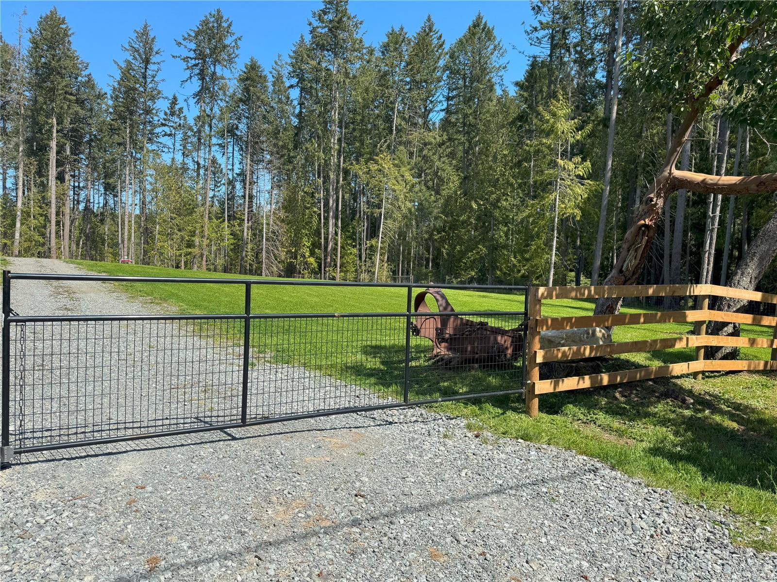 $1,500,000 - 0 Trans Canada Hwy<br>British Columbia, V0R 2P3