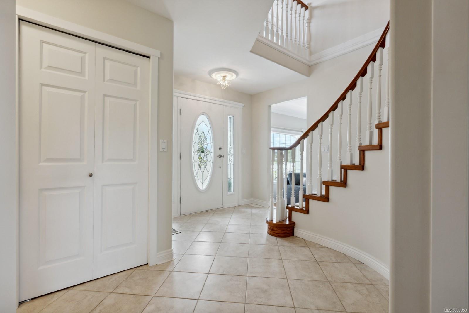 $1,050,000 - 875 Deal St<br>British Columbia, V9M 1B1
