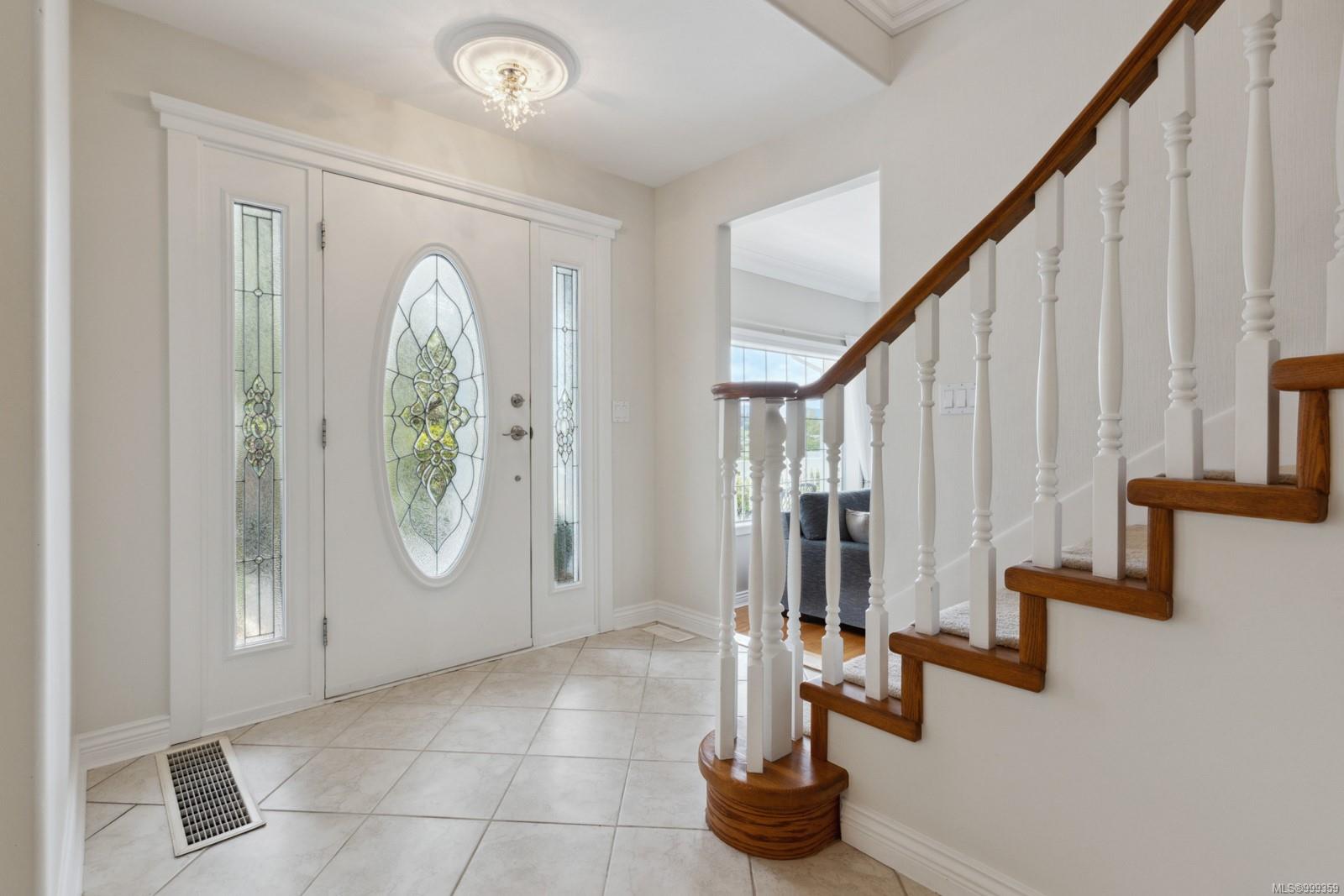 $1,050,000 - 875 Deal St<br>British Columbia, V9M 1B1
