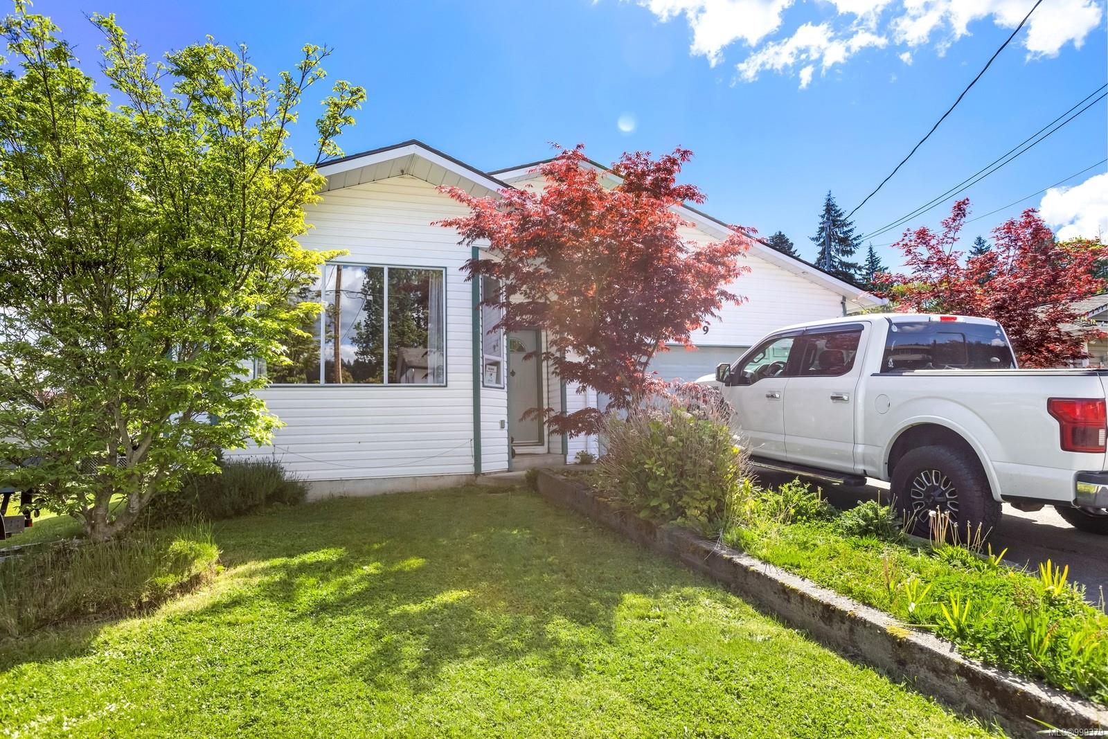 $659,000 - 8039 Spinnaker Dr<br>British Columbia, V0R 1R0