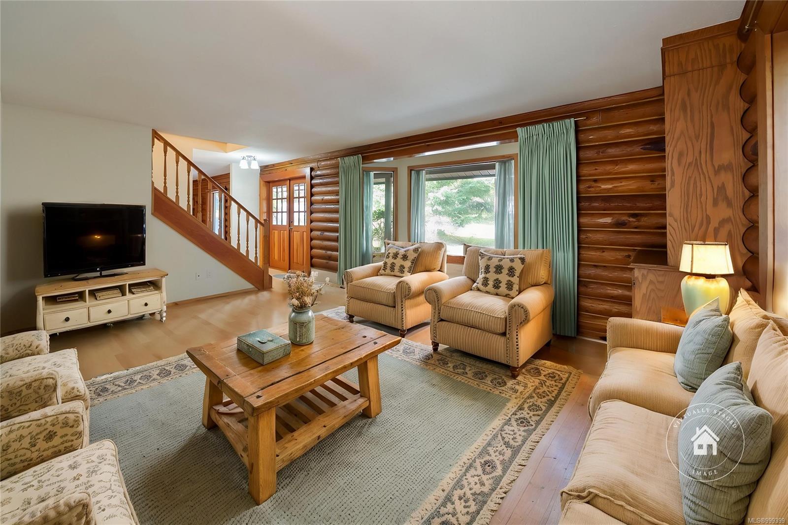 $875,000 - 4847 Lost Lake Rd<br>British Columbia, V9T 5C6
