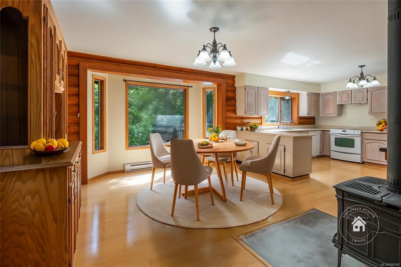 $875,000 - 4847 Lost Lake Rd<br>British Columbia, V9T 5C6
