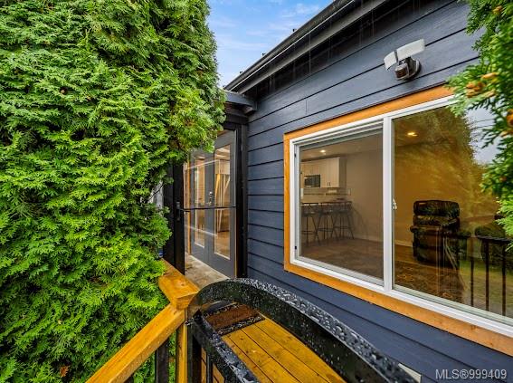 $330,000 - 2625 Mansfield Dr<br>British Columbia, V9N 2N2
