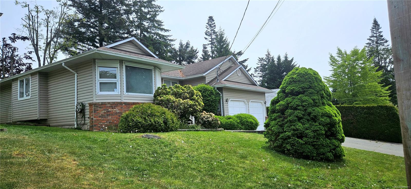 $779,000 - 666 Totem Cres<br>British Columbia, V9M 3J3