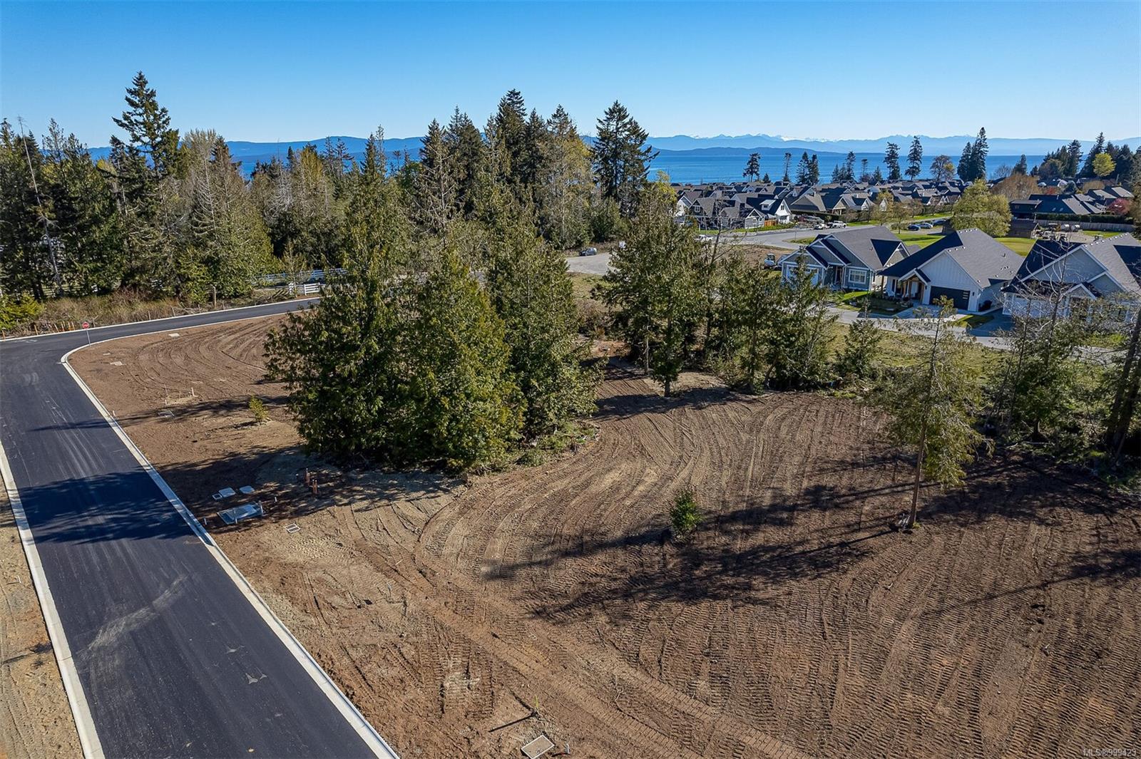 $625,000 - SL7 Camassia Close<br>British Columbia, V9K 1G1
