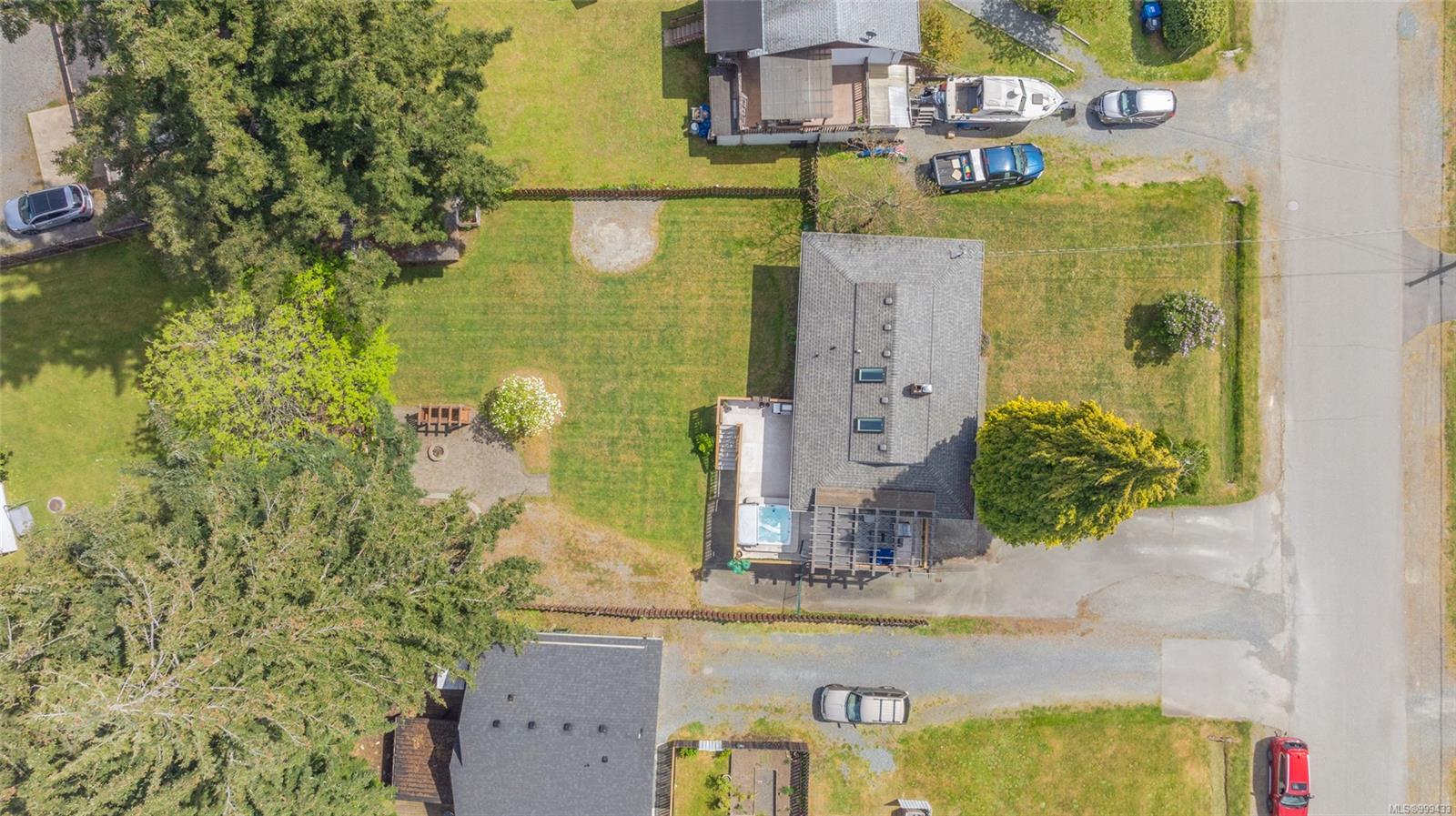 $849,900 - 5272 Somerset Dr<br>British Columbia, V9T 2K6