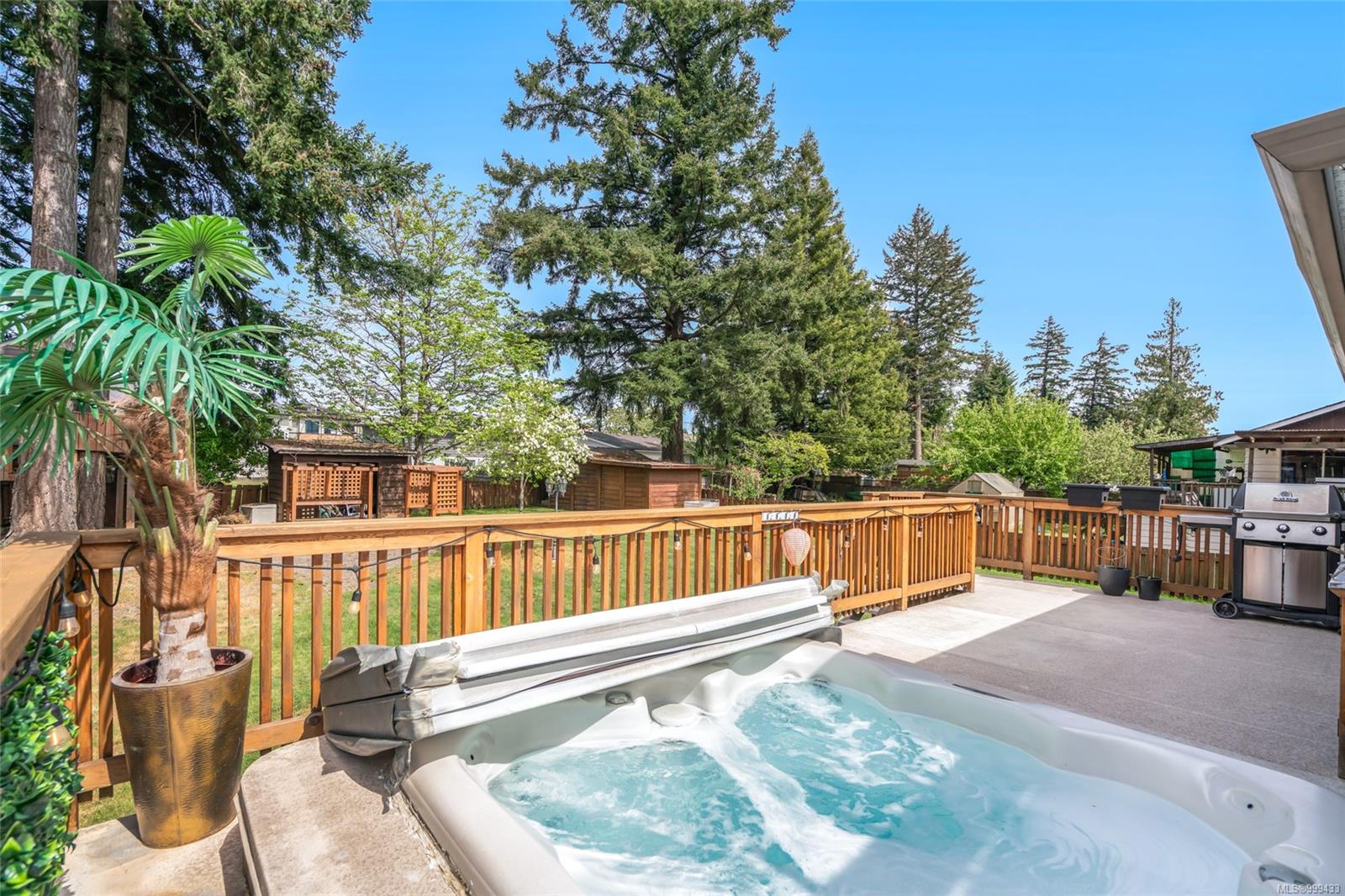 $849,900 - 5272 Somerset Dr<br>British Columbia, V9T 2K6