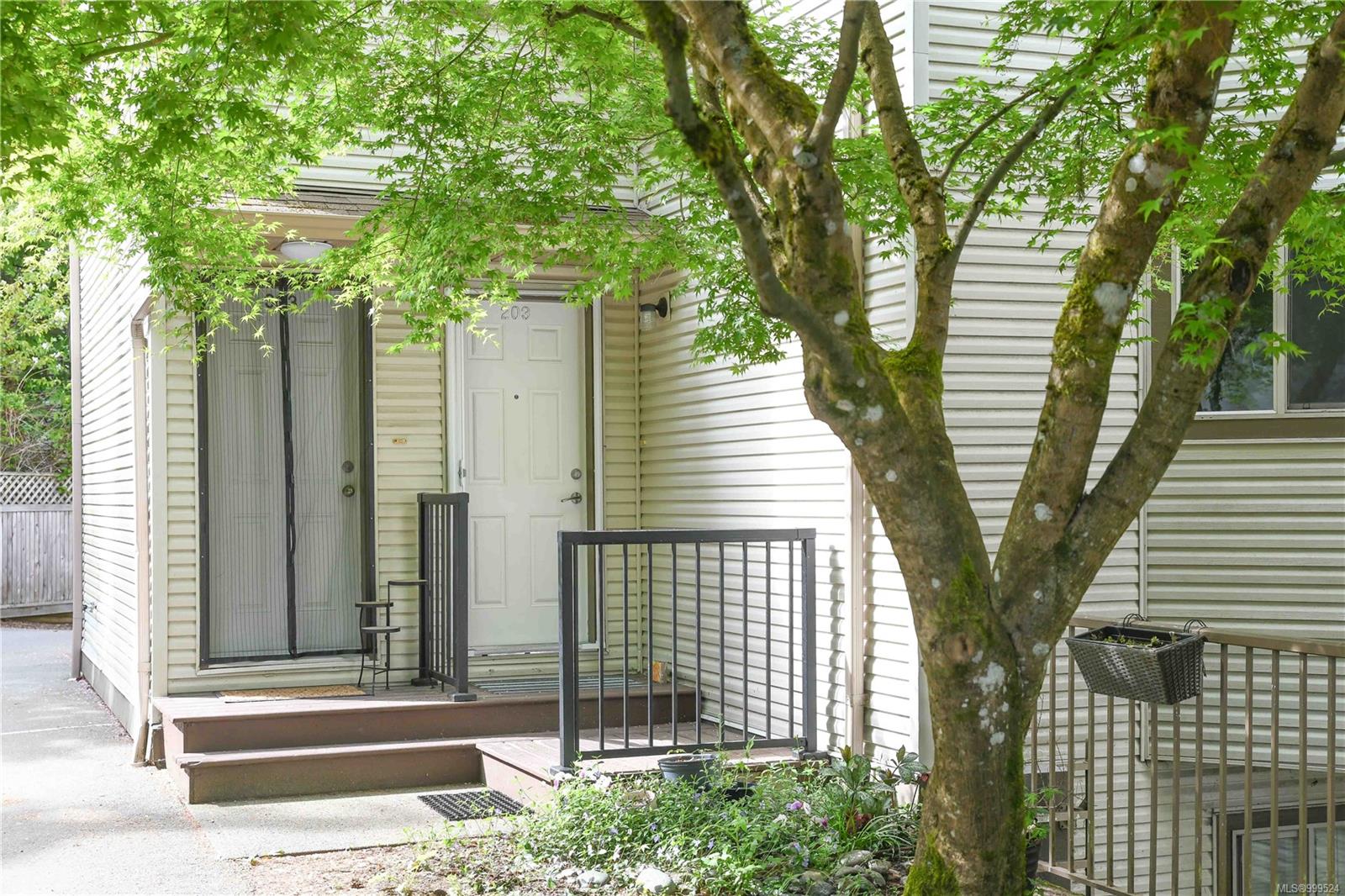 $425,000 - 4686 Alderwood Pl<br>British Columbia, V9N 9A1
