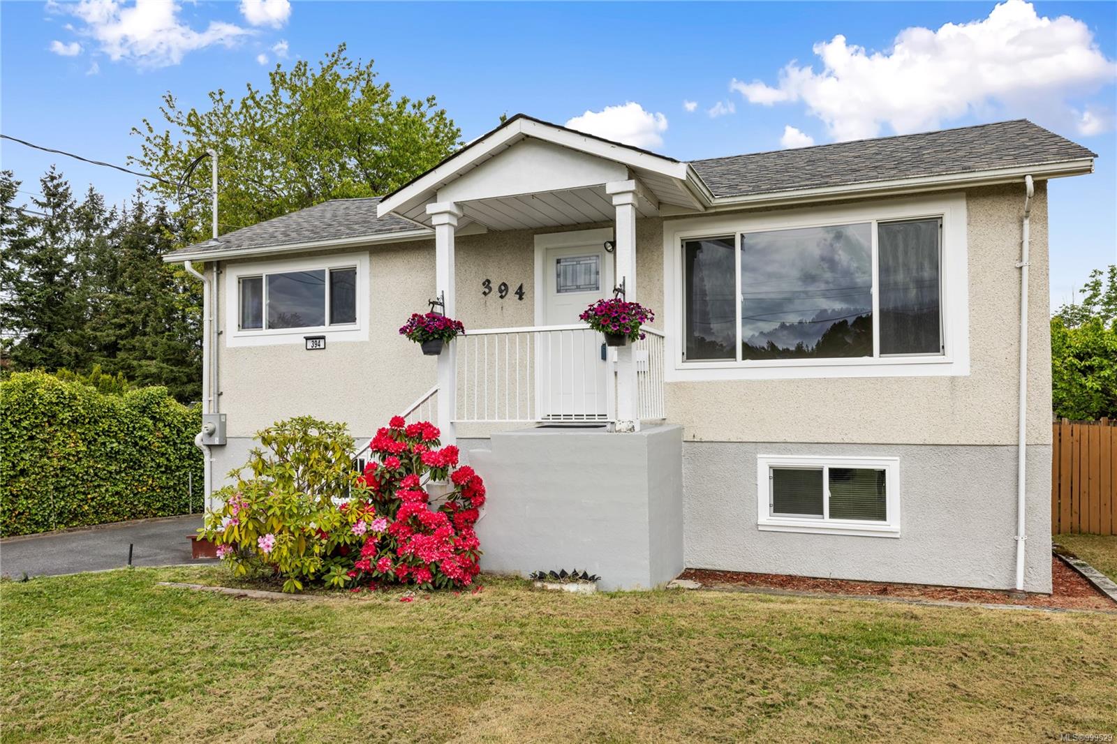 394 Hillcrest Ave, Na University District real estate property for sale in Nanaimo British Columbia, V9R 3L9