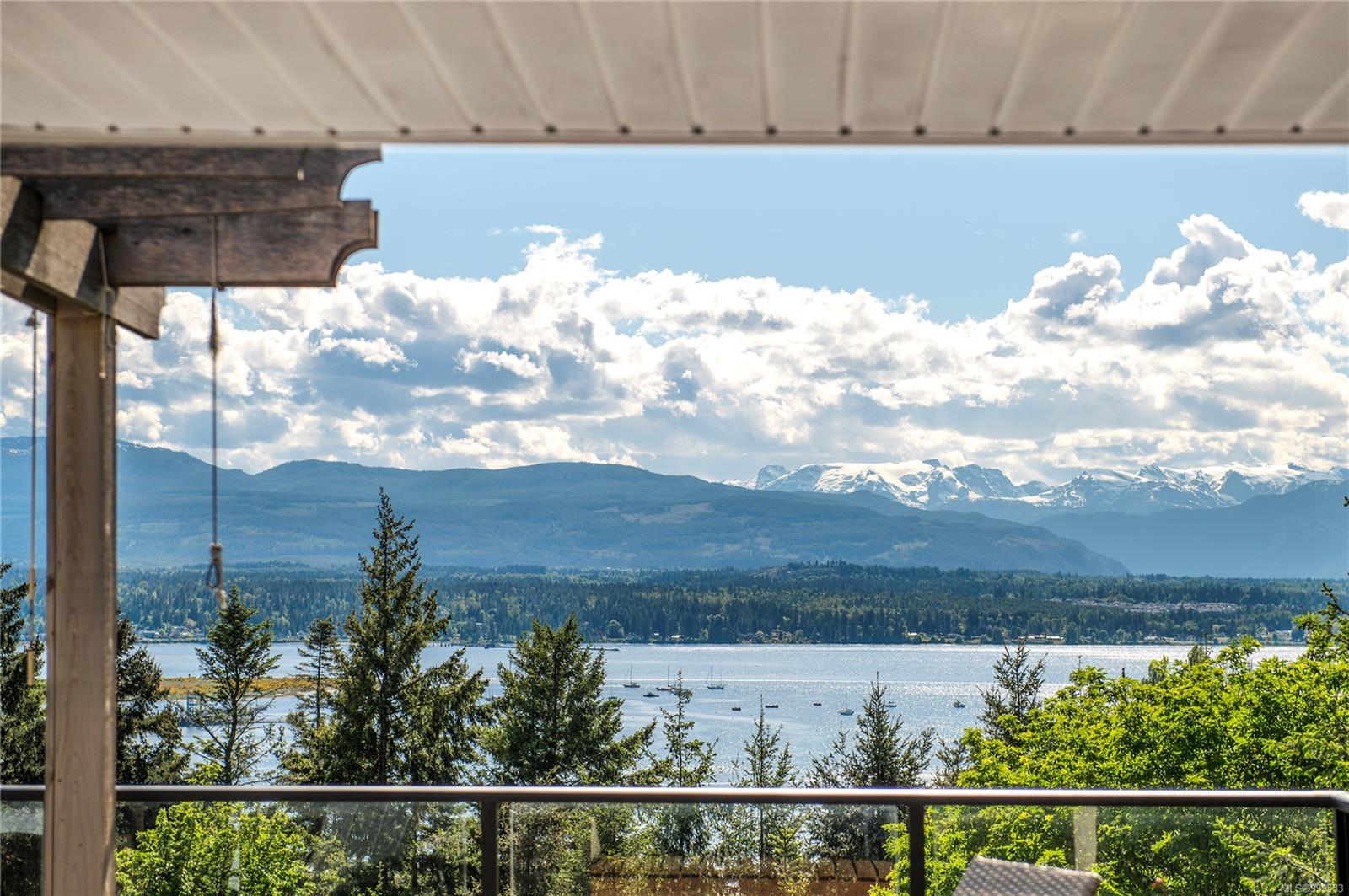 $1,850,000 - 1179 Moore Rd<br>British Columbia, V9M 3X1