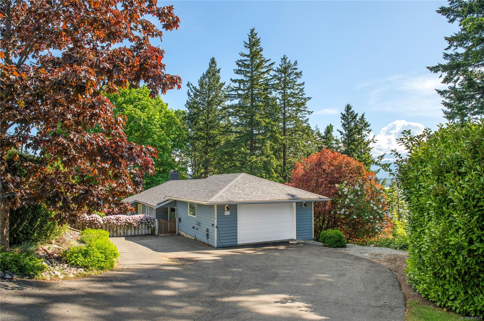 $1,850,000 - 1179 Moore Rd<br>British Columbia, V9M 3X1
