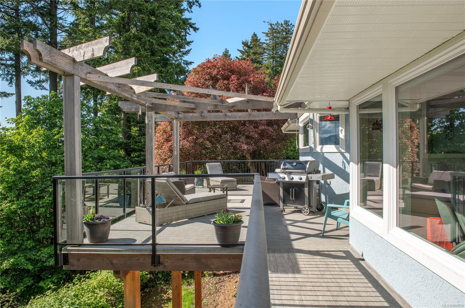 $1,850,000 - 1179 Moore Rd<br>British Columbia, V9M 3X1