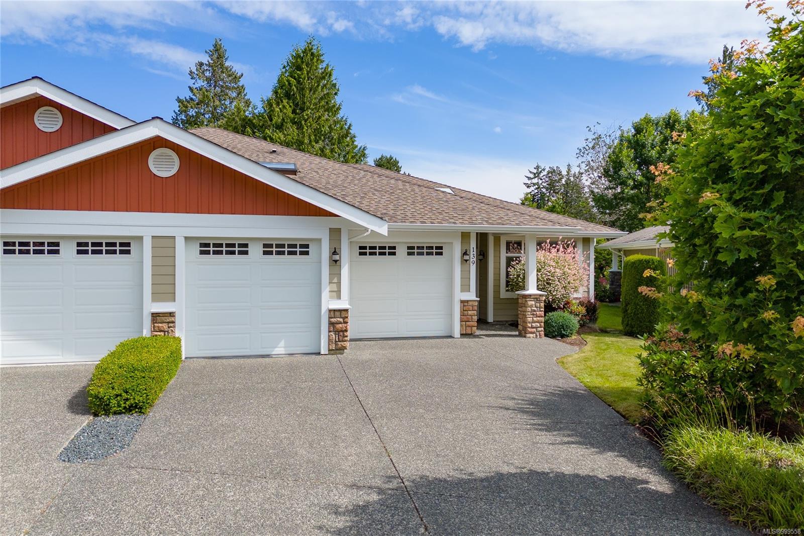 $728,900 - 730 Barclay Cres<br>British Columbia, V9P 2Z3