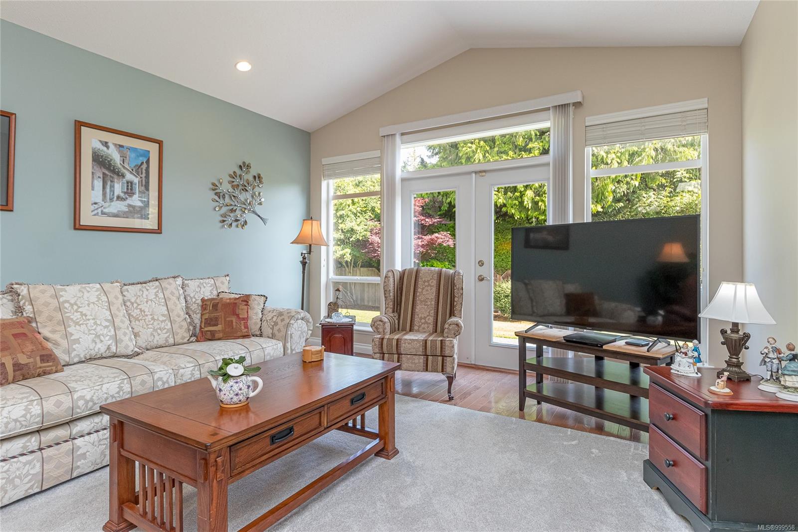 $728,900 - 730 Barclay Cres<br>British Columbia, V9P 2Z3