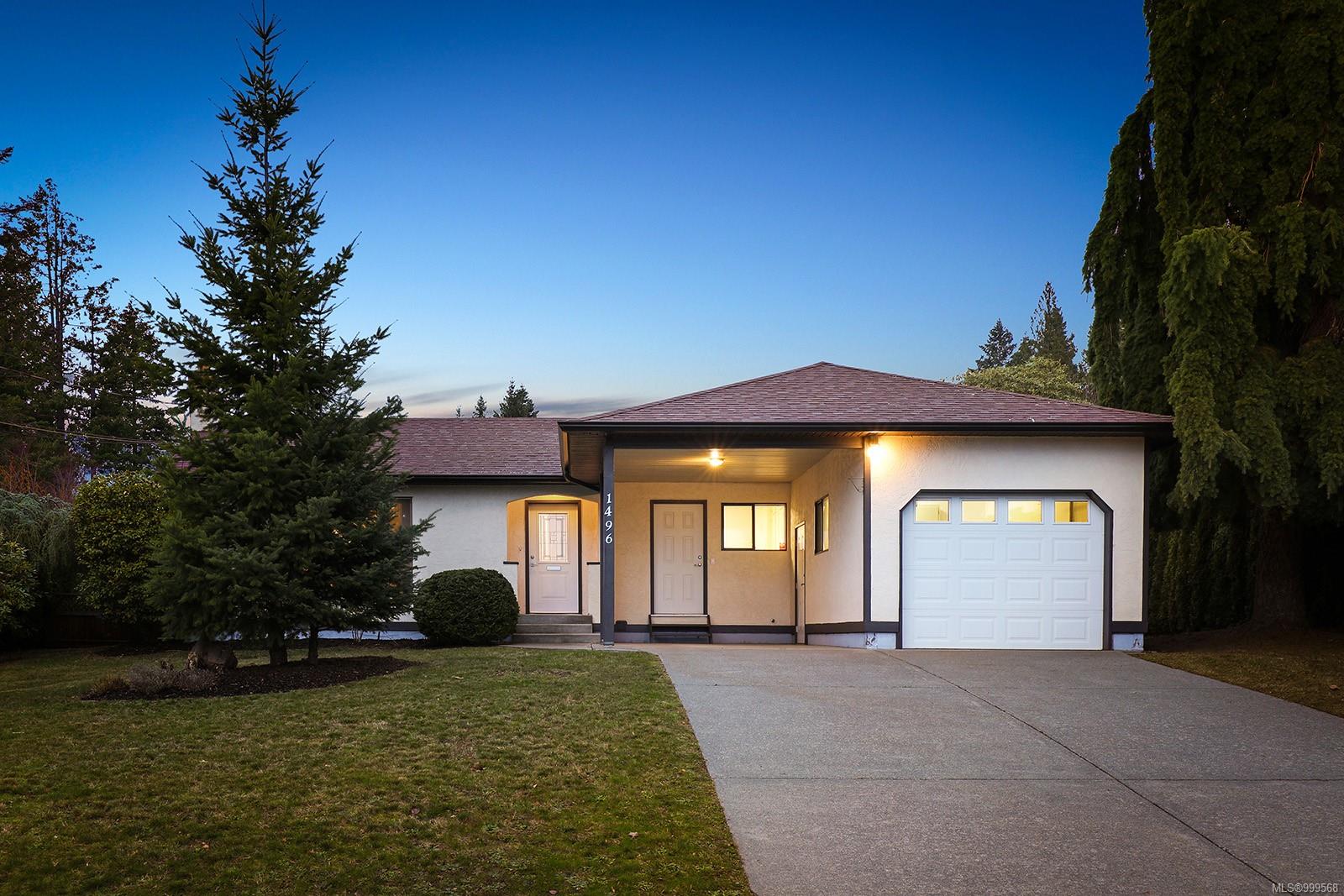 $749,000 - 1496 Balmoral Ave<br>British Columbia, V9M 2P6