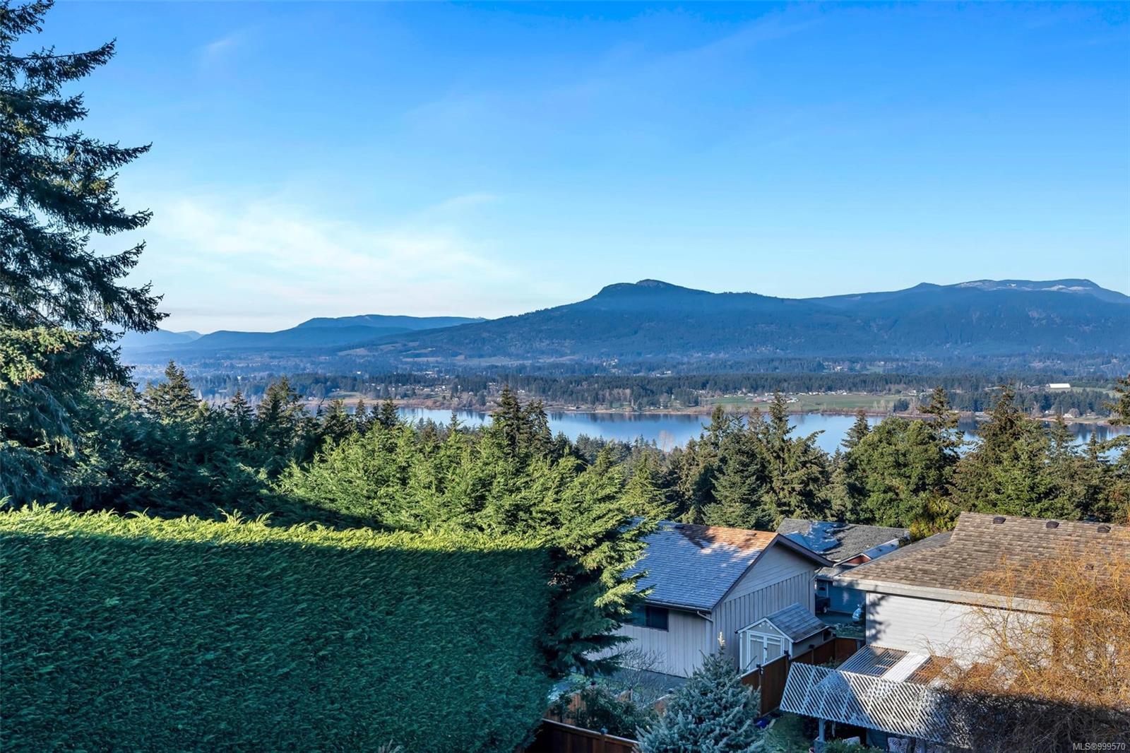 $999,000 - 6015 Chippewa Rd<br>British Columbia, V9L 5P3