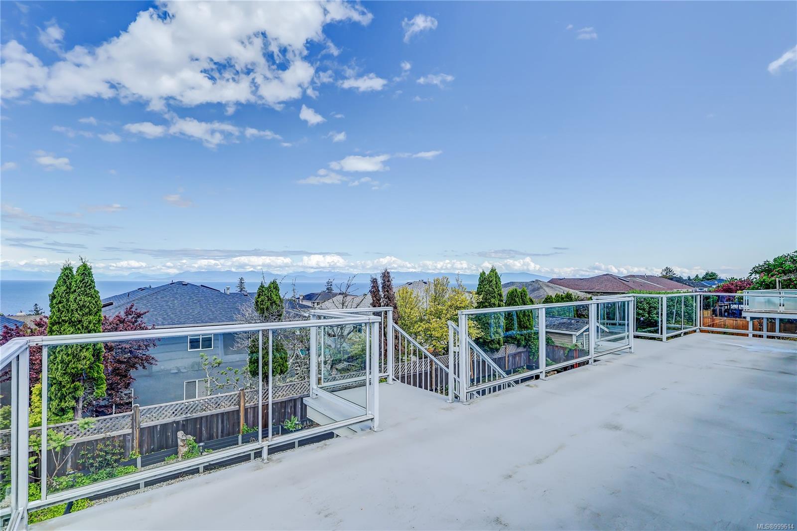 $1,125,000 - 6465 LaSalle Rd<br>British Columbia, V9V 1P3