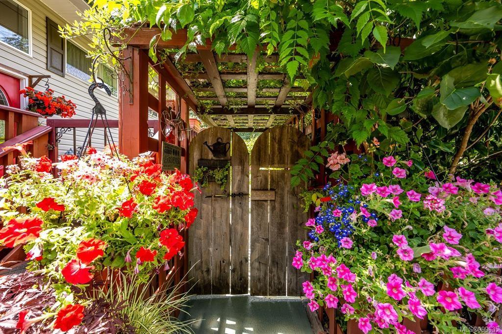 $1,198,000 - 380 Sable Pl<br>British Columbia, V9M 2E1